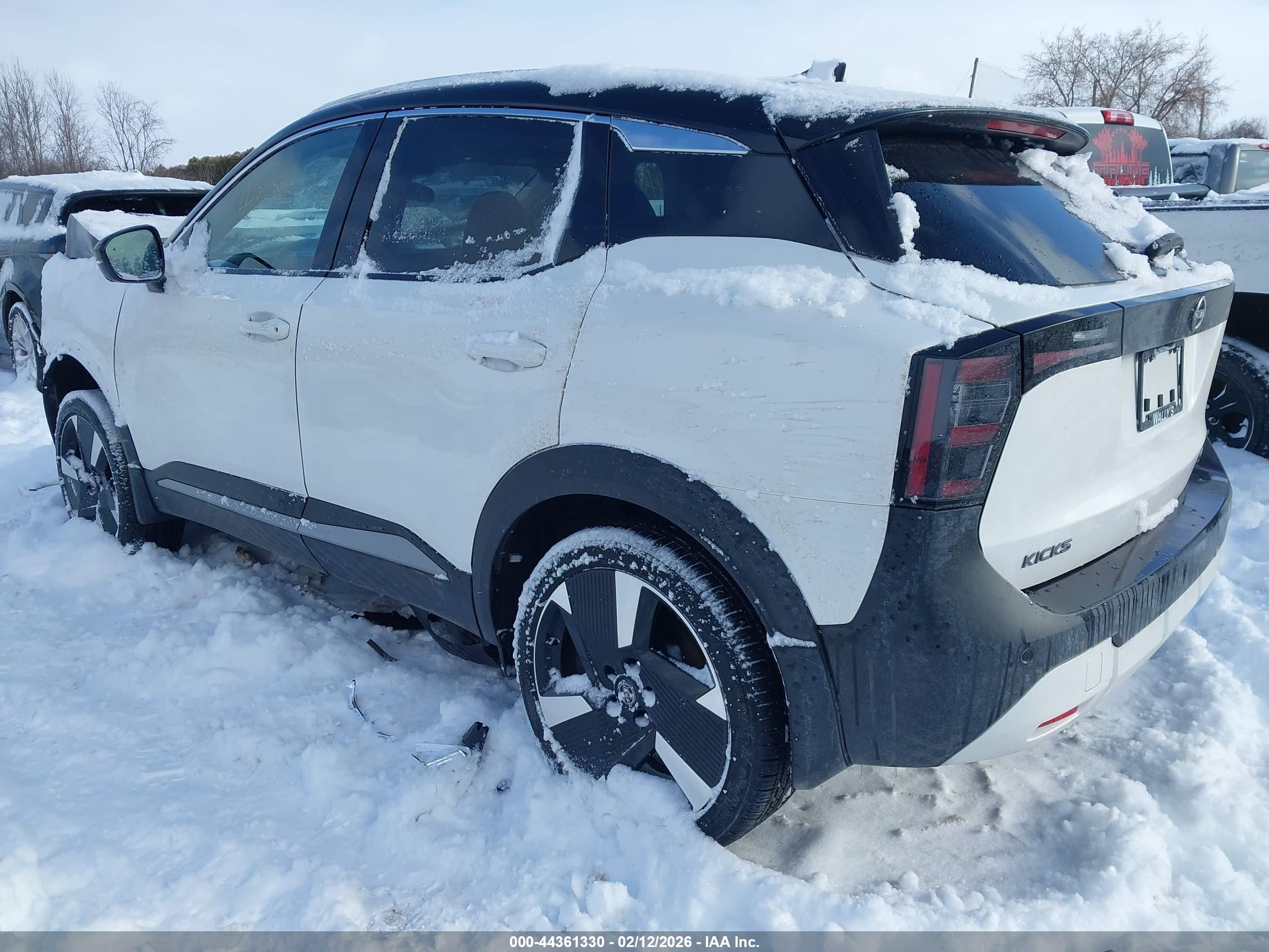 NISSAN KICKS image 3
