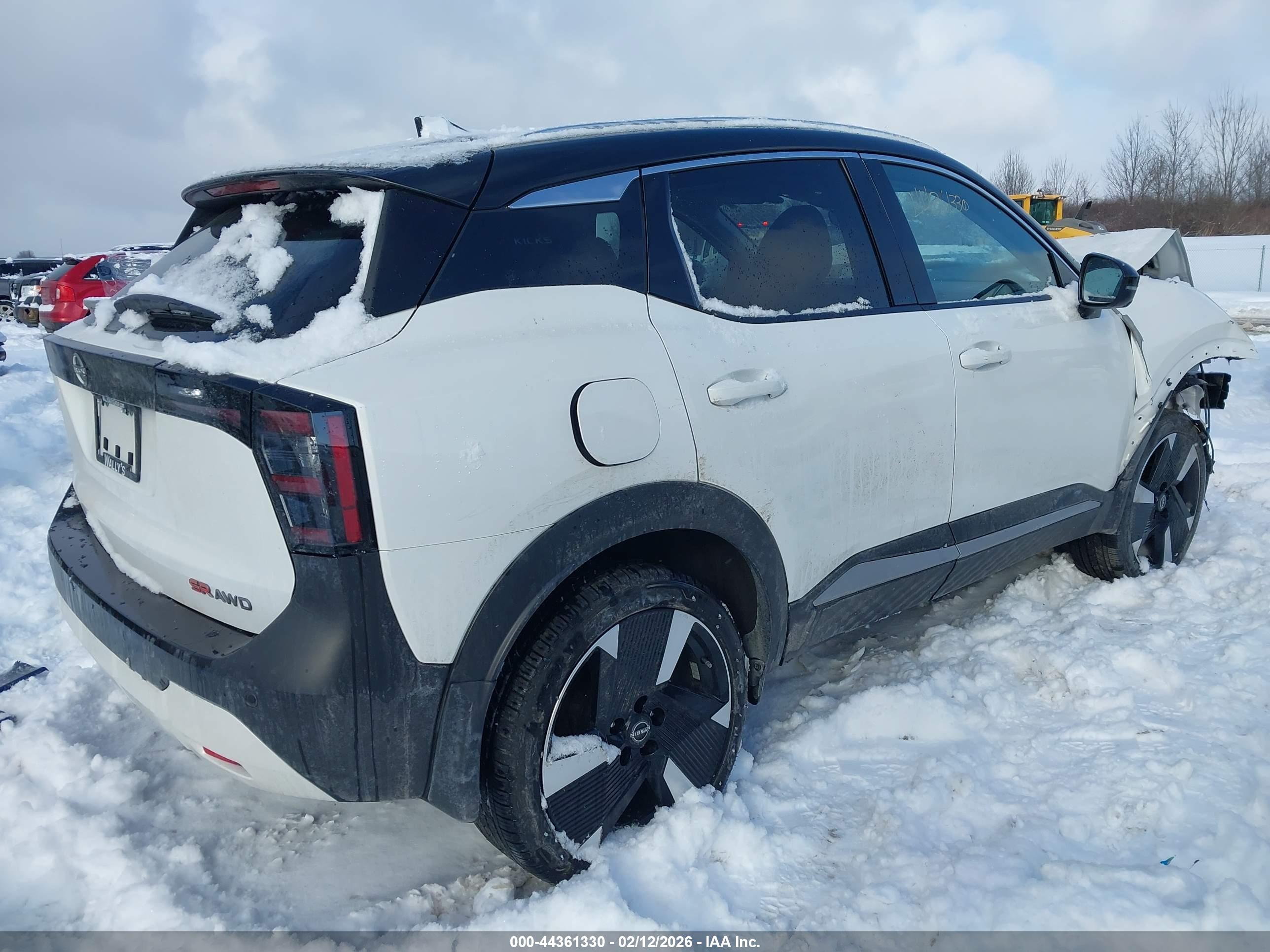 NISSAN KICKS image 4