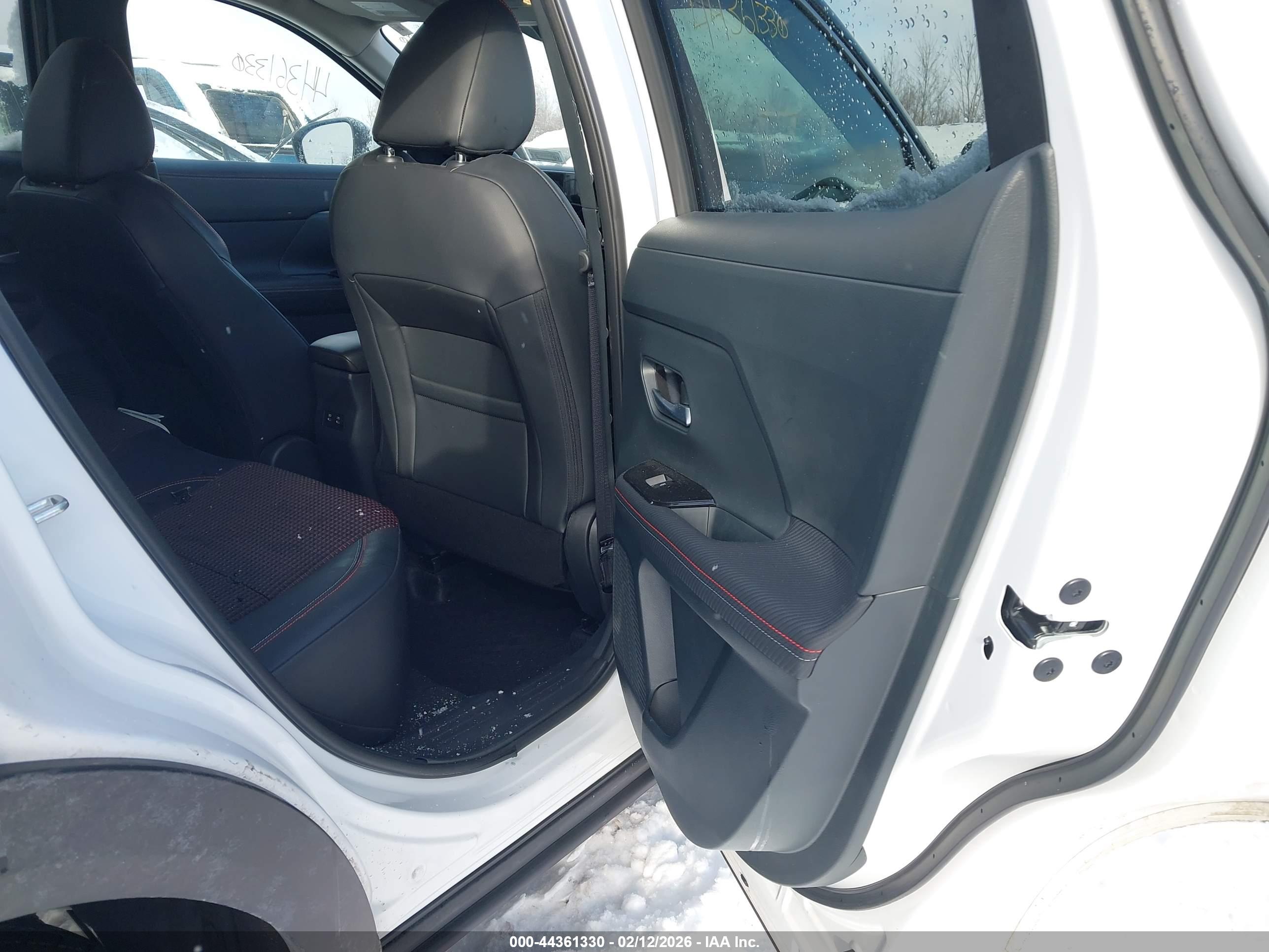 NISSAN KICKS image 8