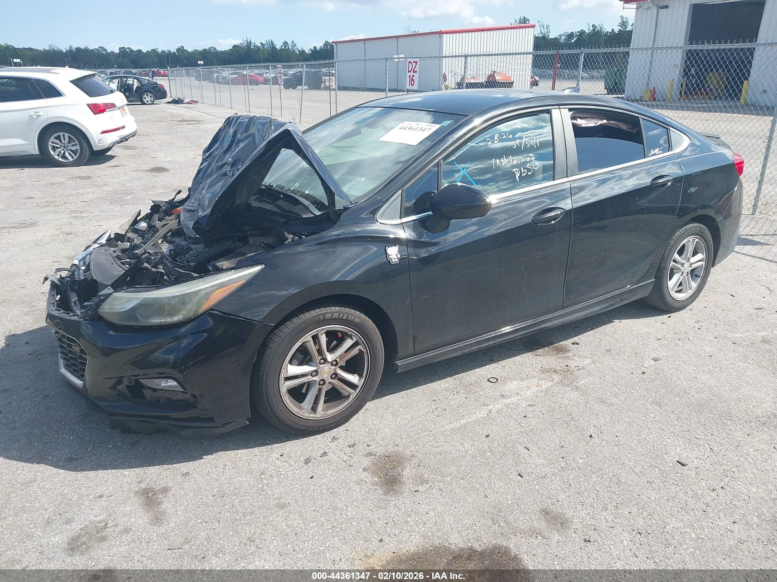 CHEVROLET CRUZE image 2