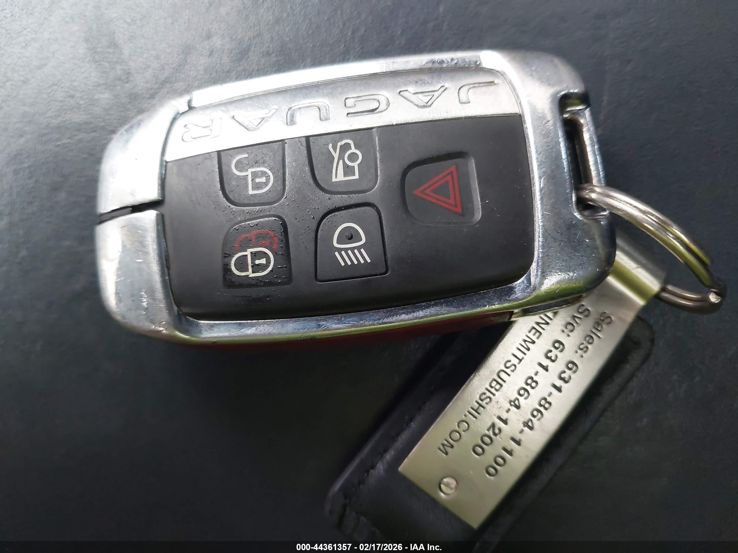 JAGUAR XJ image 11