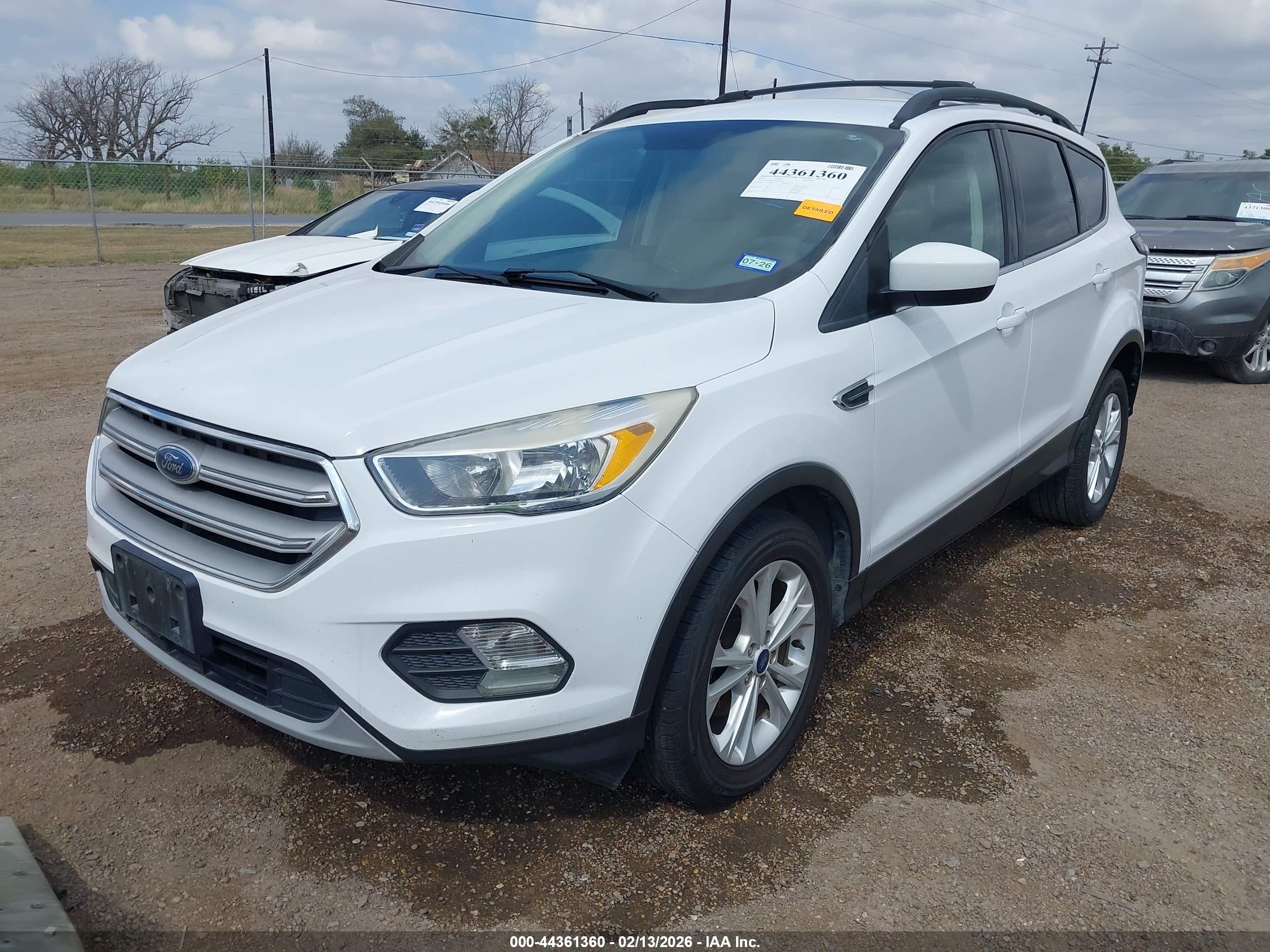 FORD ESCAPE image 2