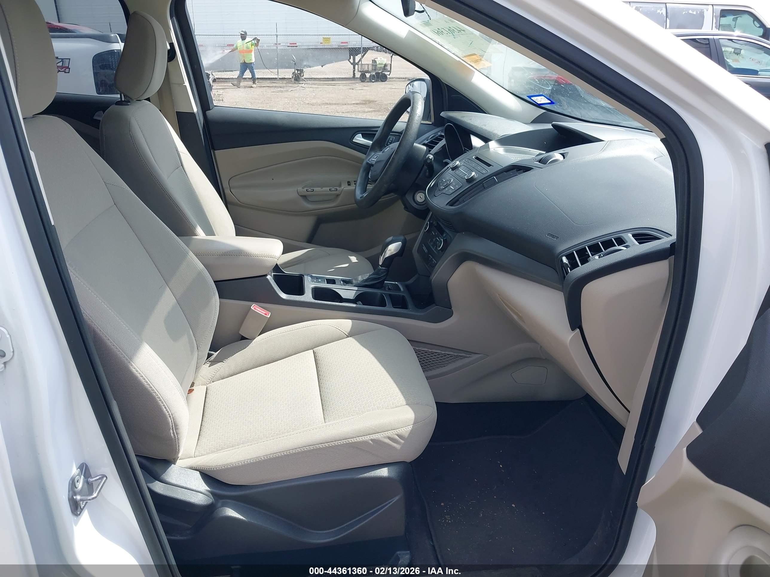 FORD ESCAPE image 5