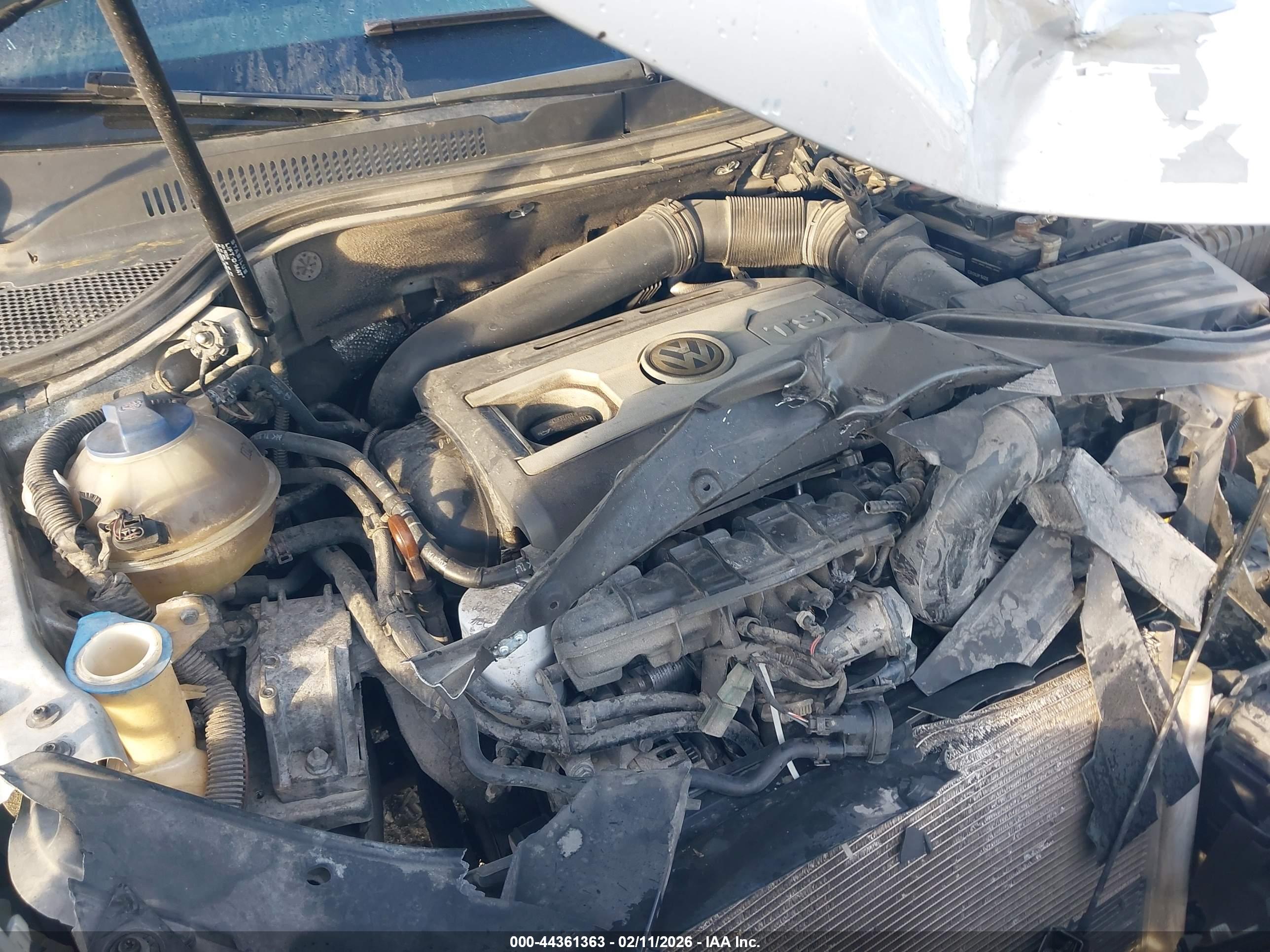 VOLKSWAGEN CC image 10