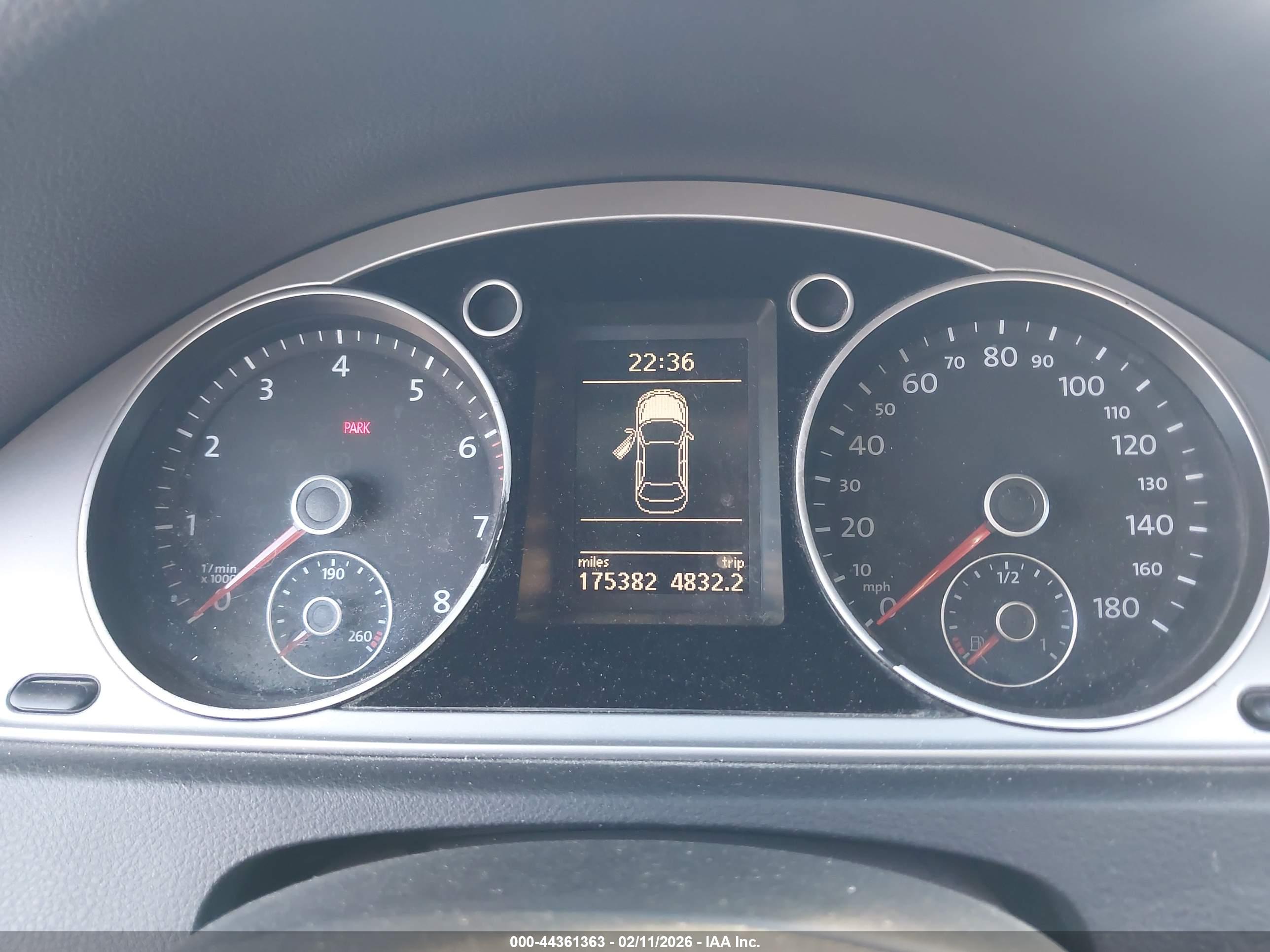 VOLKSWAGEN CC image 7