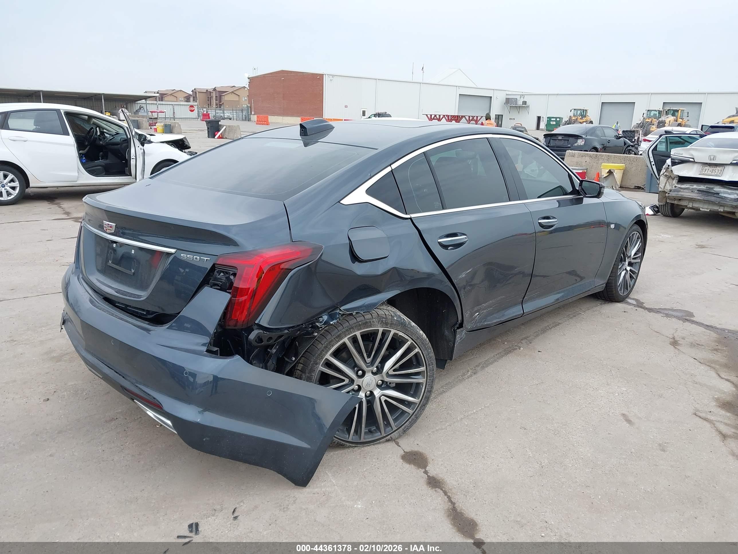 CADILLAC CT5 image 6