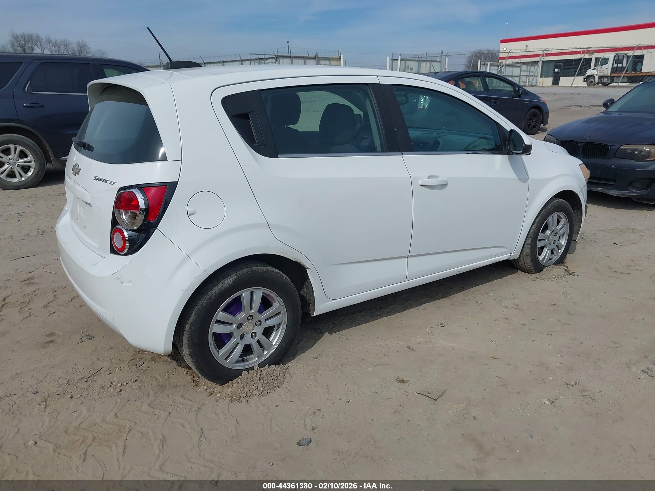 CHEVROLET SONIC image 4