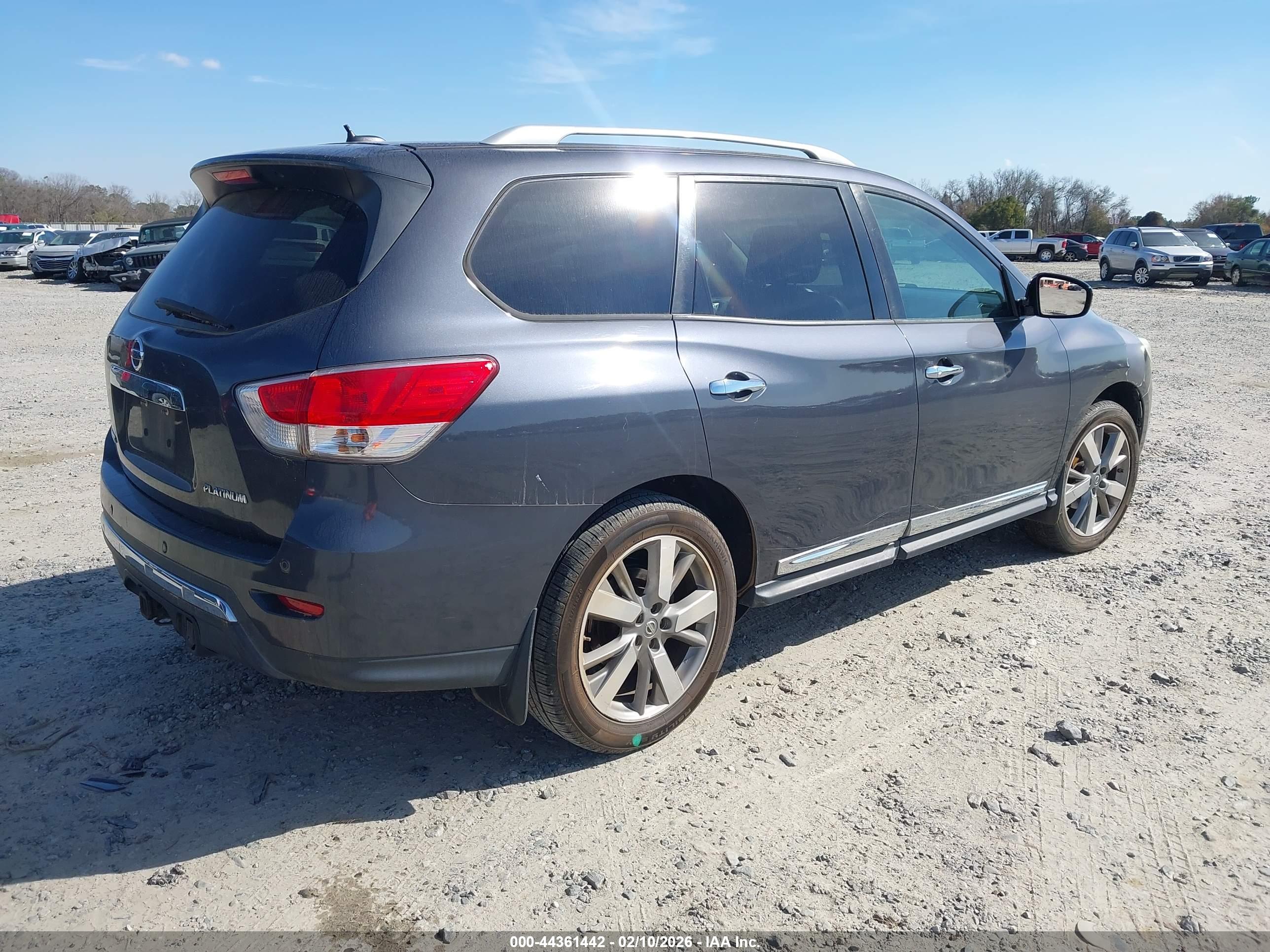 NISSAN PATHFINDER image 4