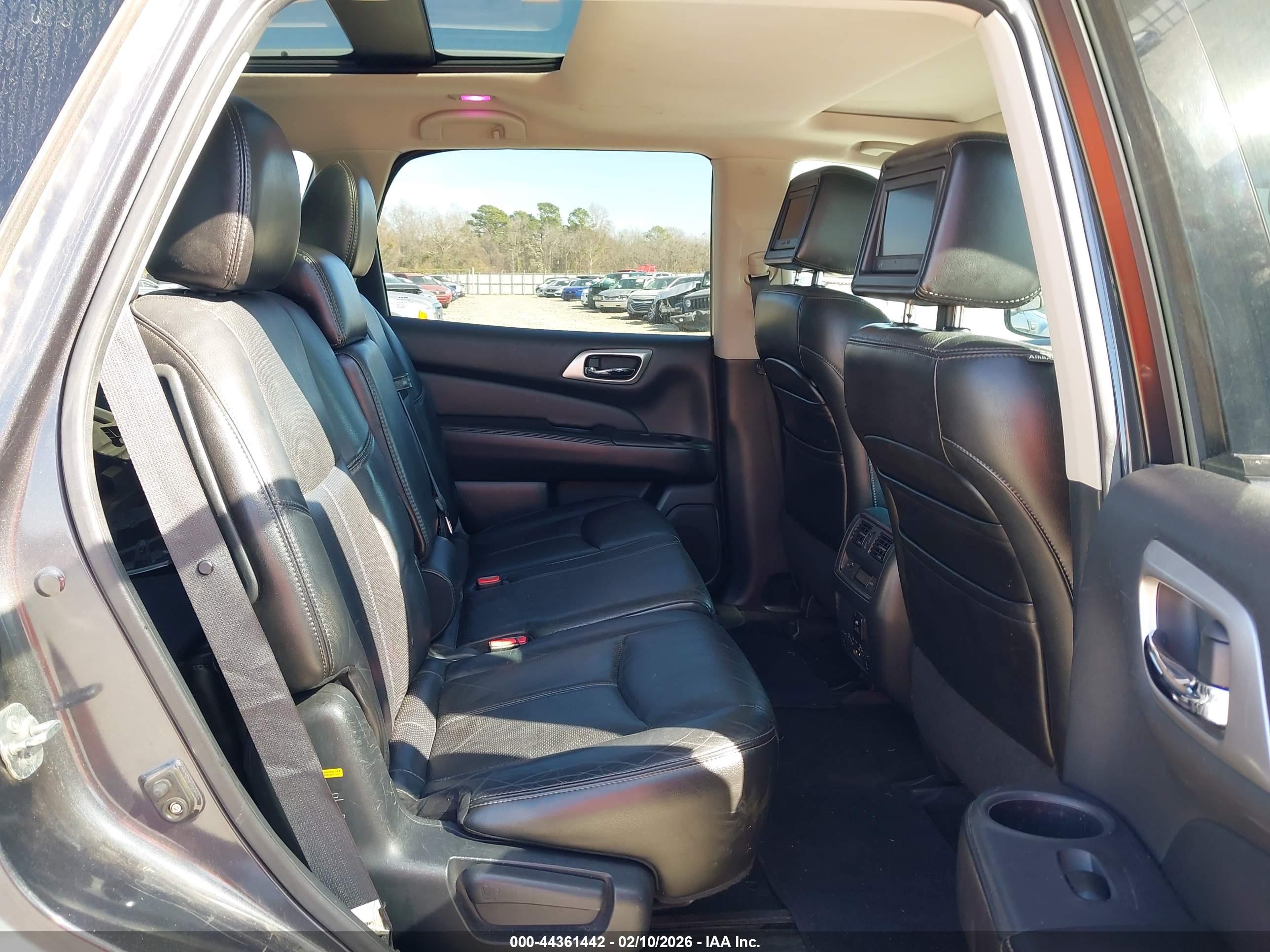 NISSAN PATHFINDER image 8