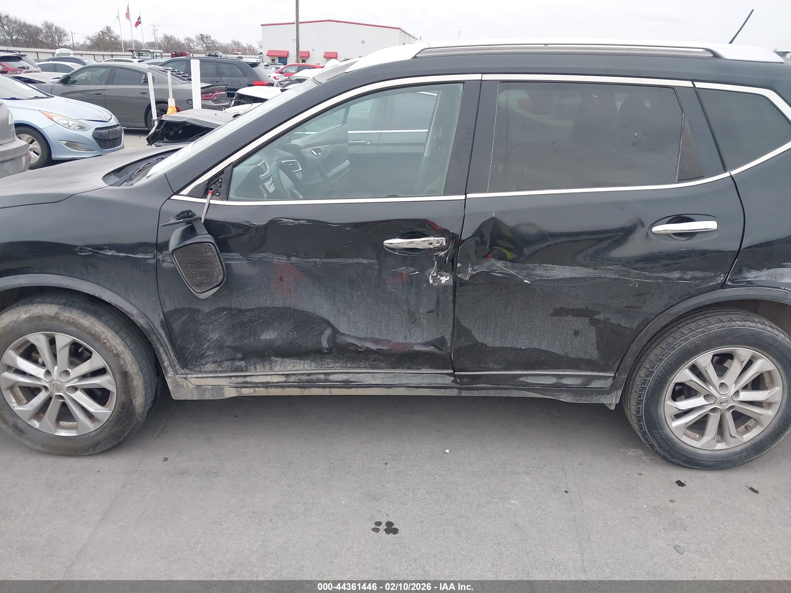 NISSAN ROGUE image 6