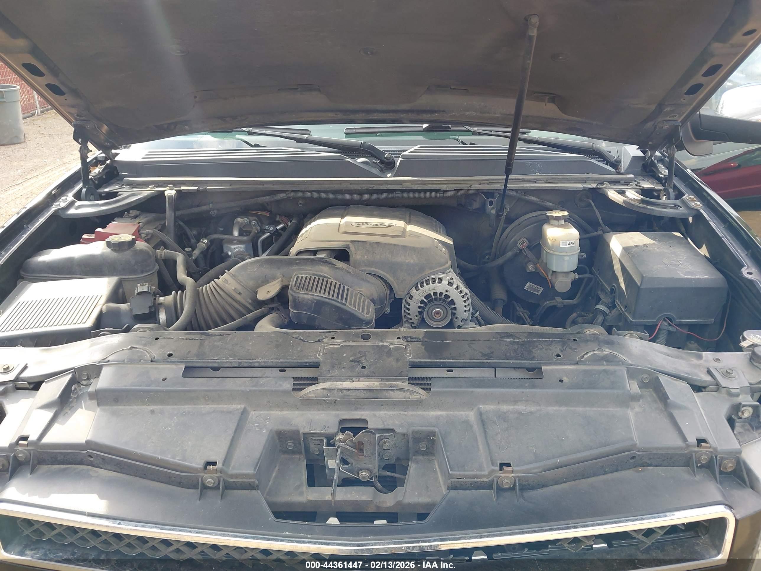 CHEVROLET TAHOE image 10