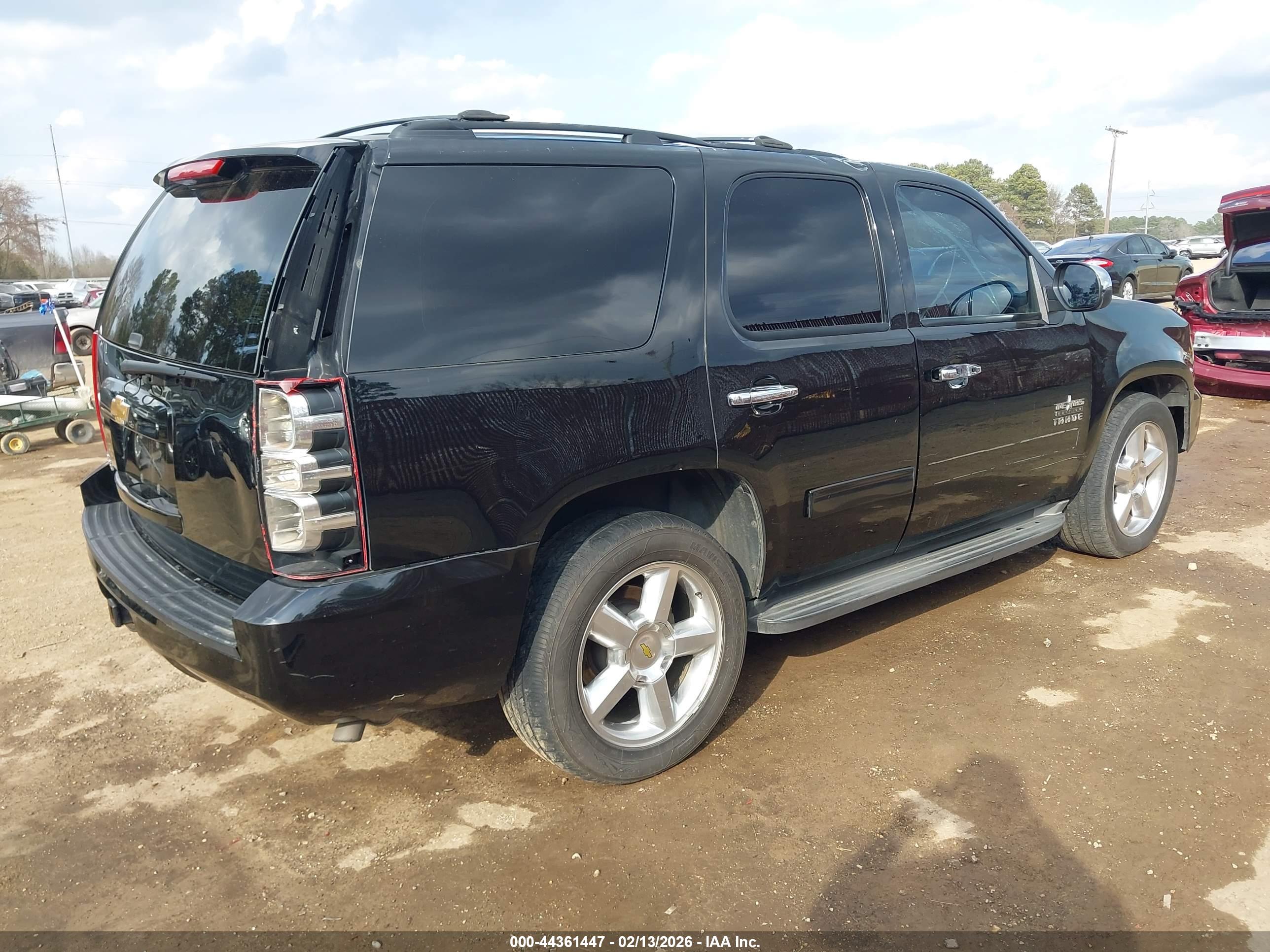 CHEVROLET TAHOE image 4