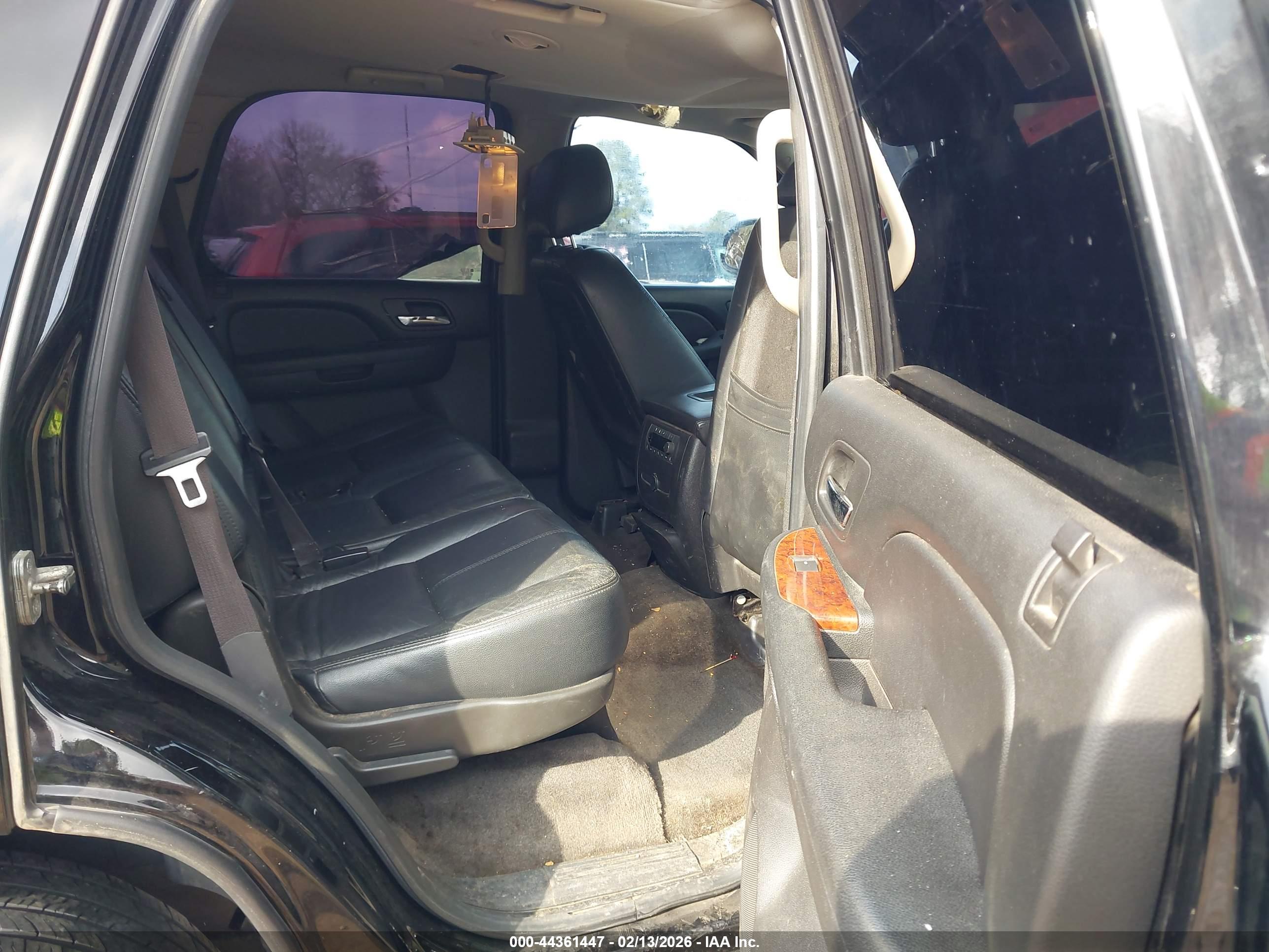 CHEVROLET TAHOE image 8