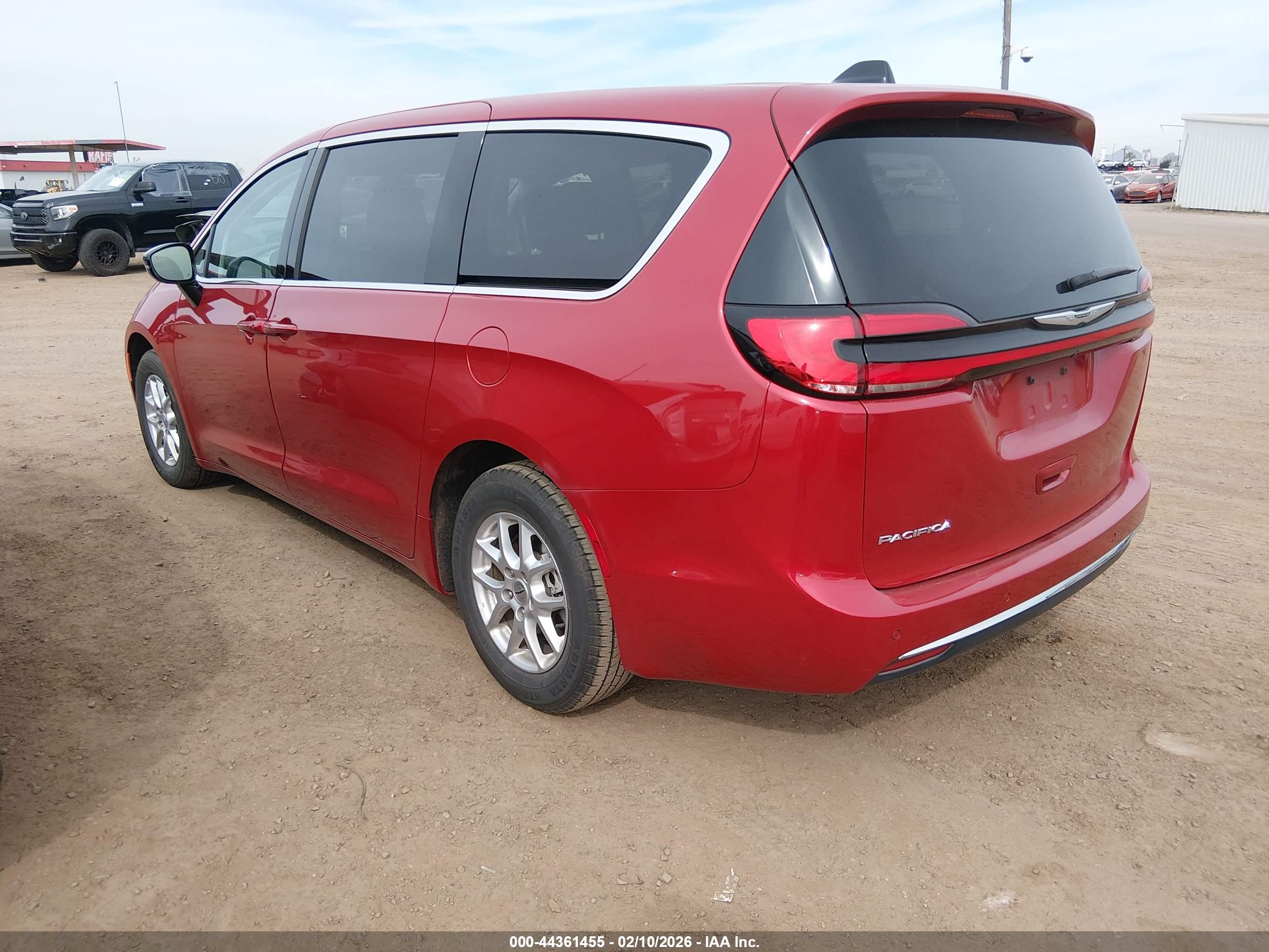 CHRYSLER PACIFICA image 3