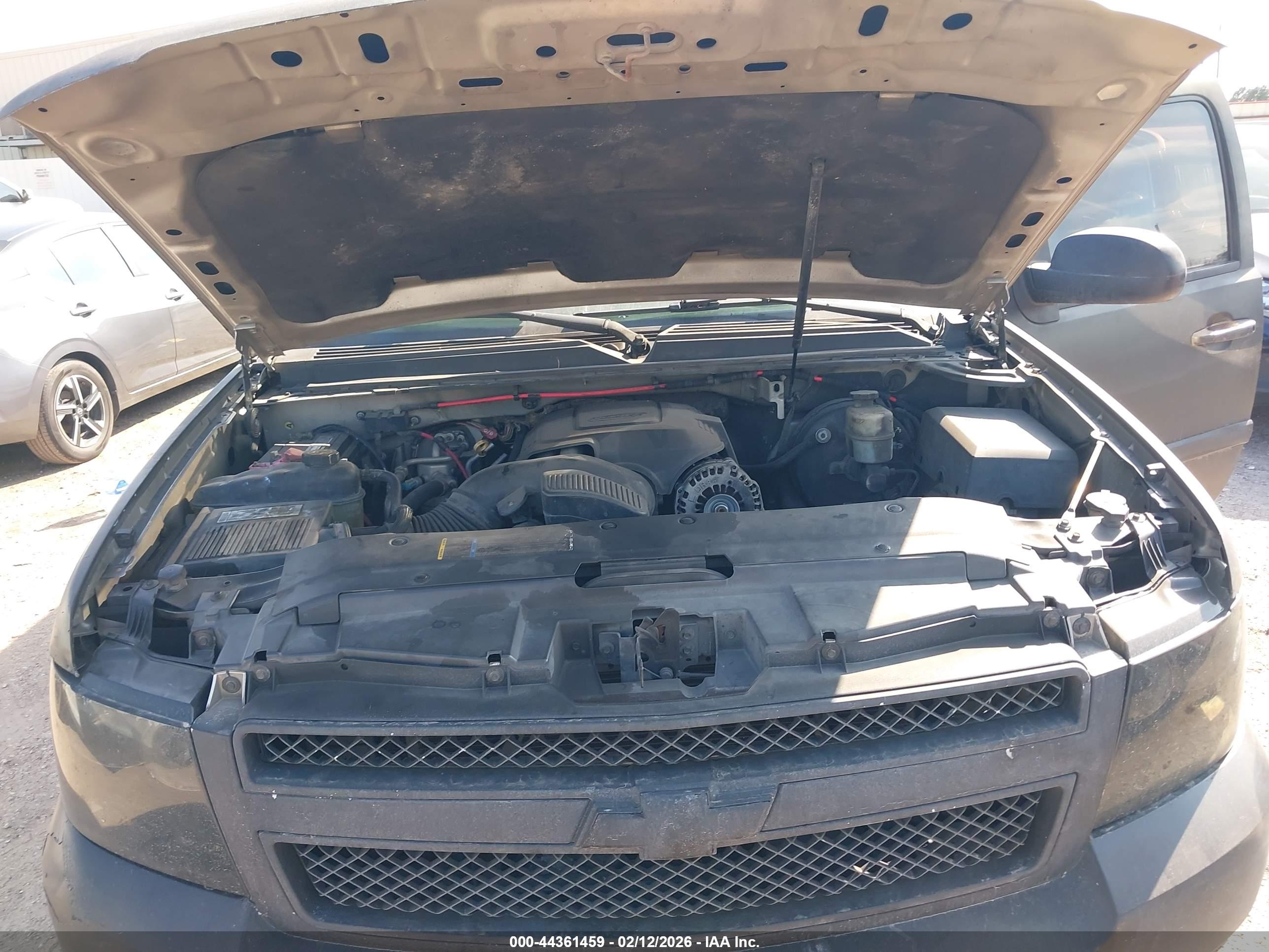 CHEVROLET TAHOE image 10