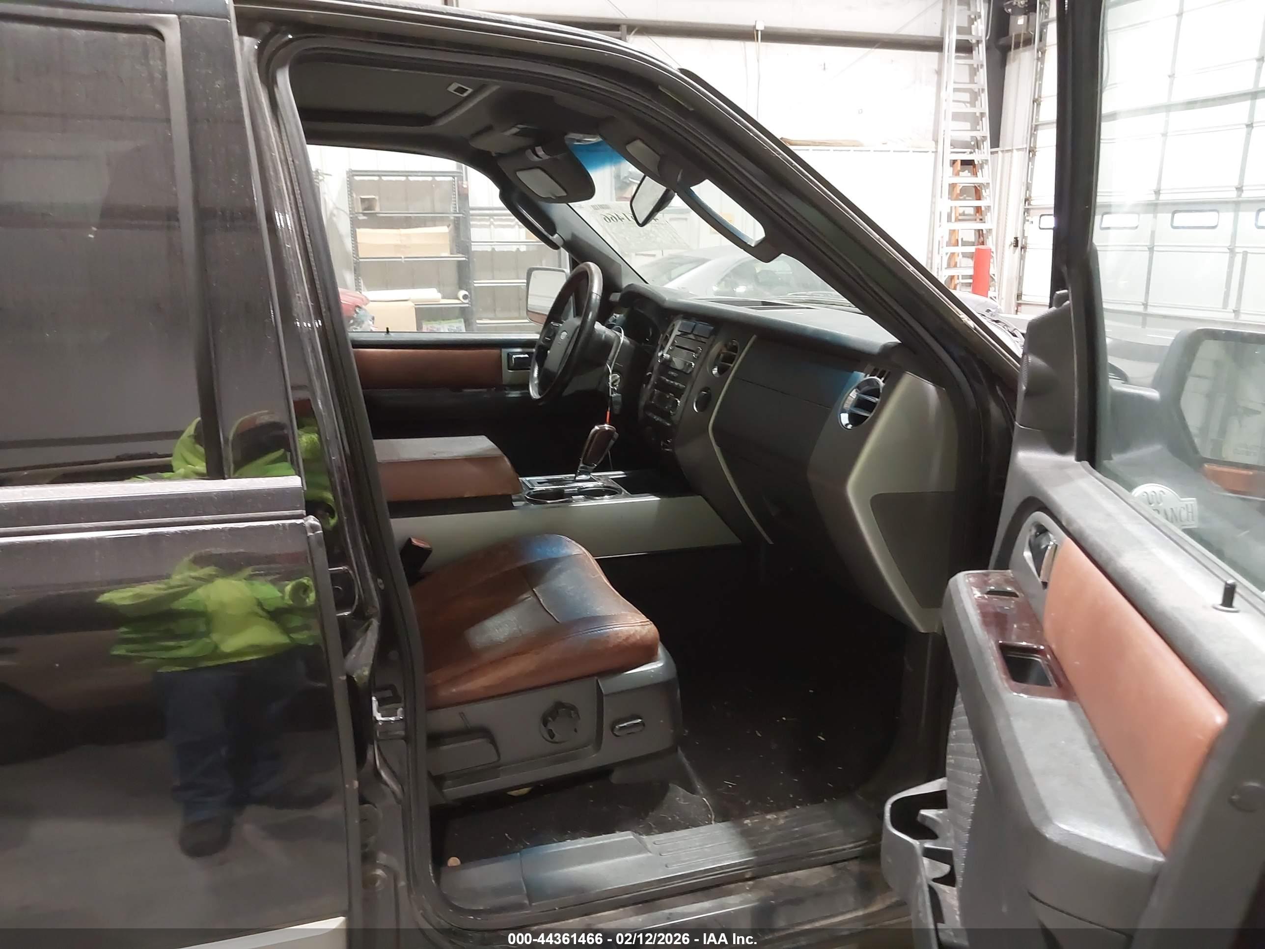 FORD EXPEDITION image 5
