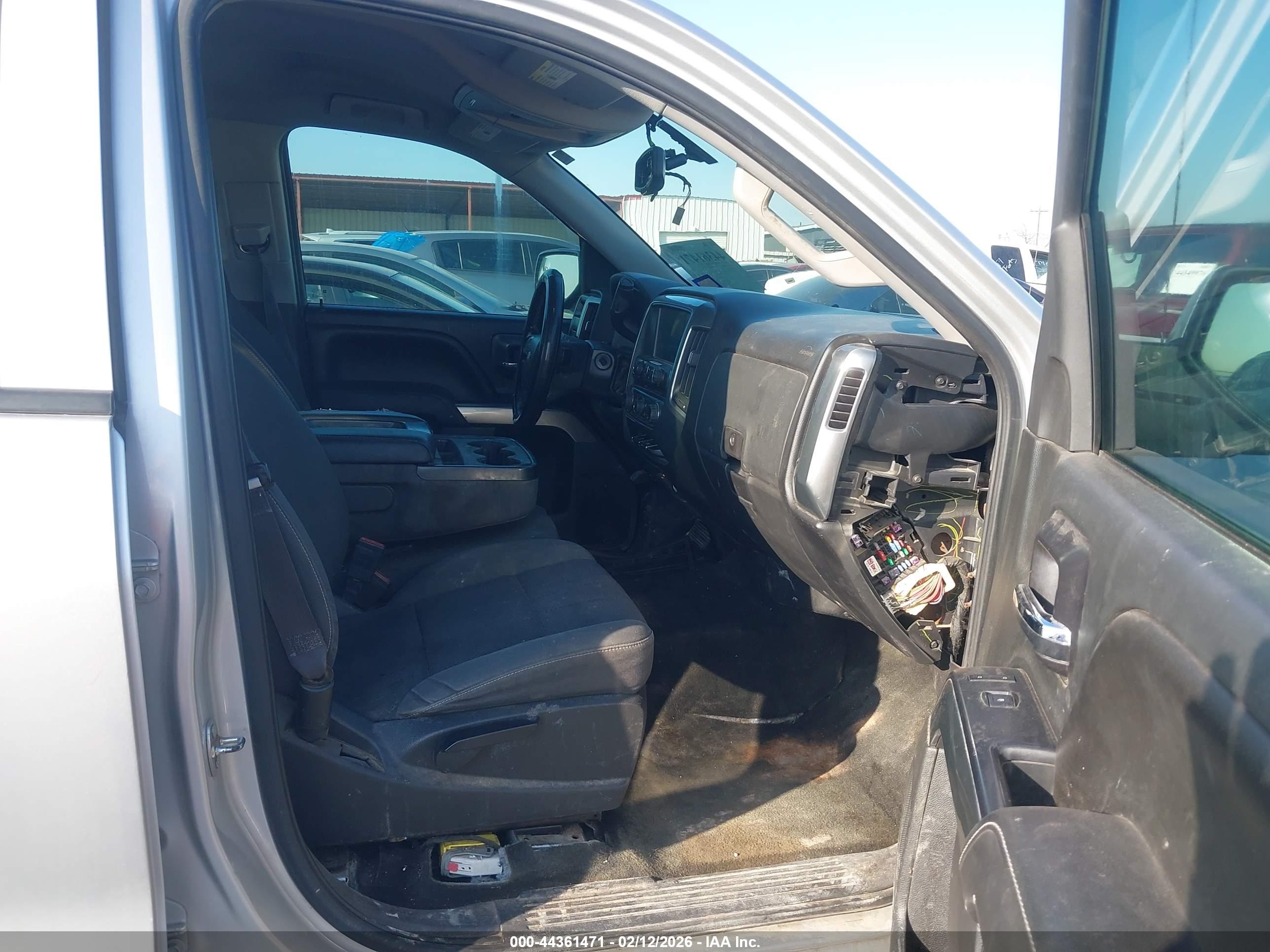 CHEVROLET SILVERADO image 5