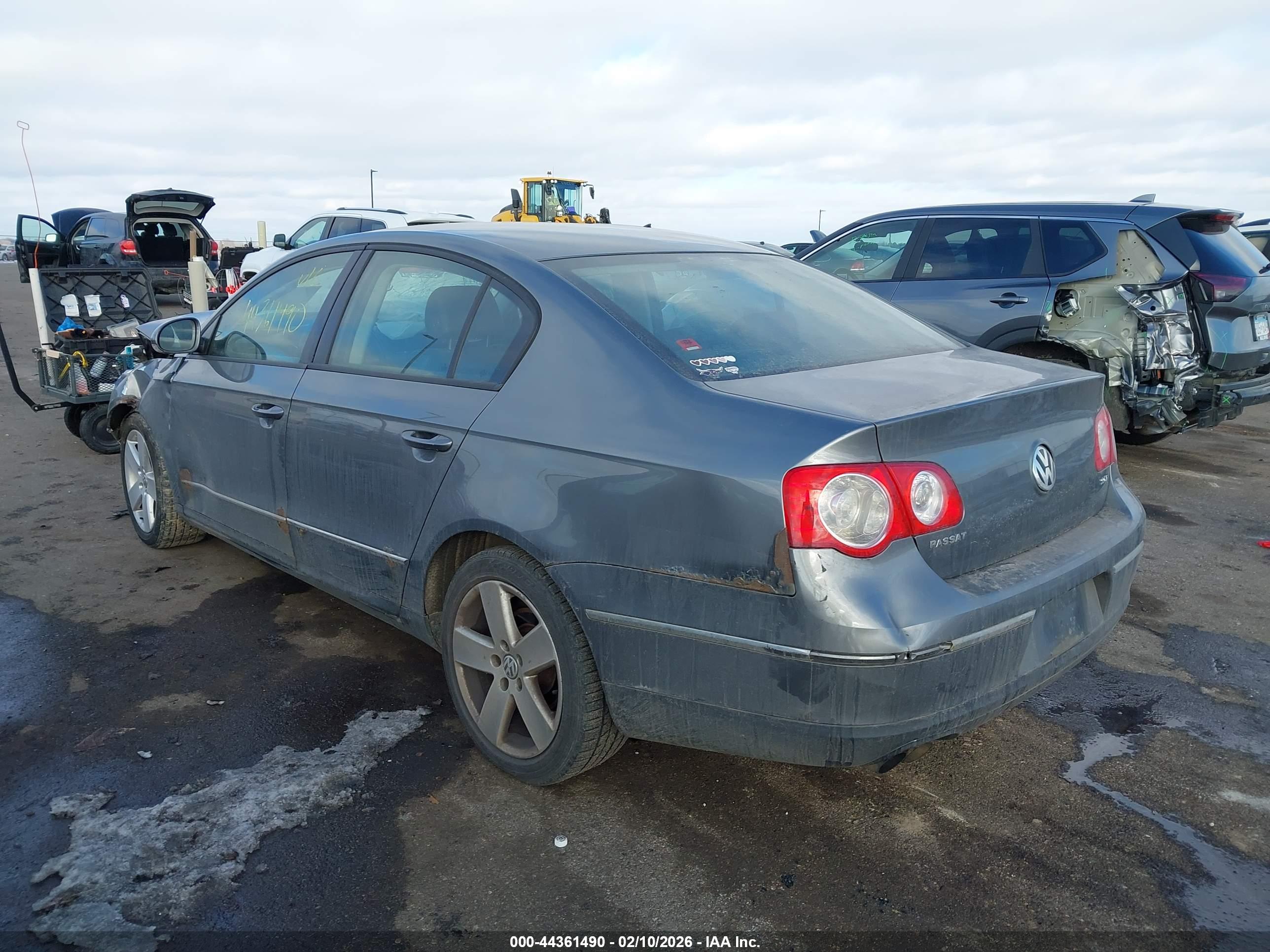 VOLKSWAGEN PASSAT image 3