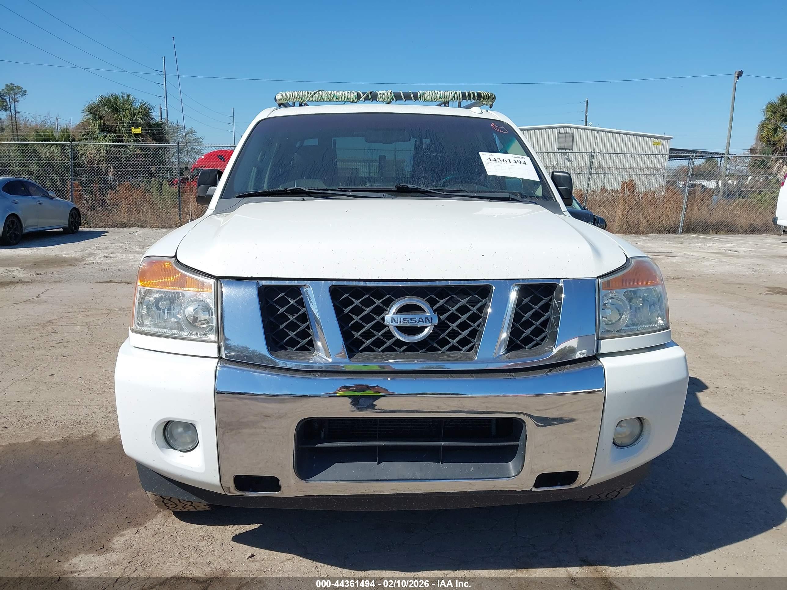 NISSAN TITAN image 6
