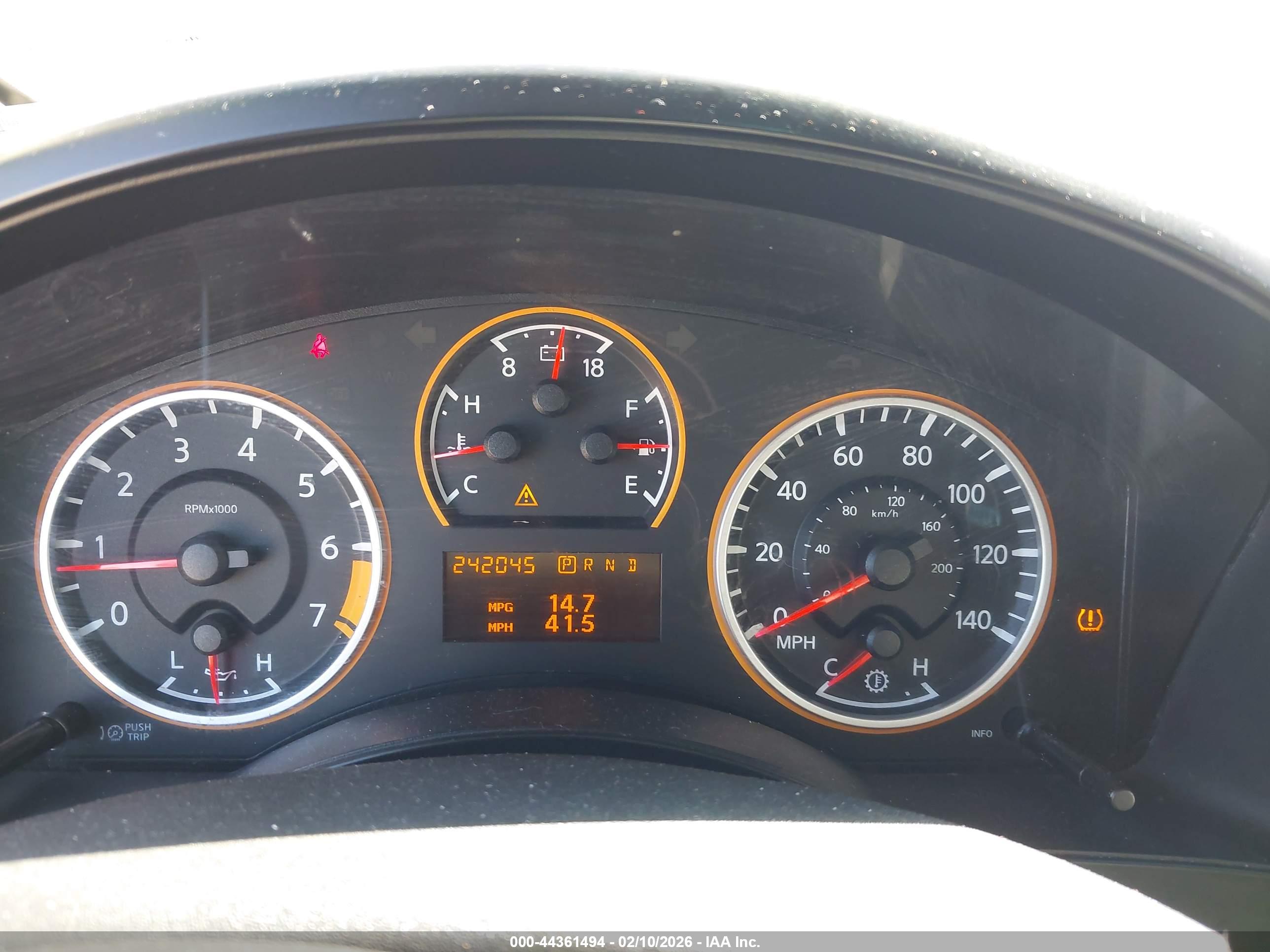 NISSAN TITAN image 7