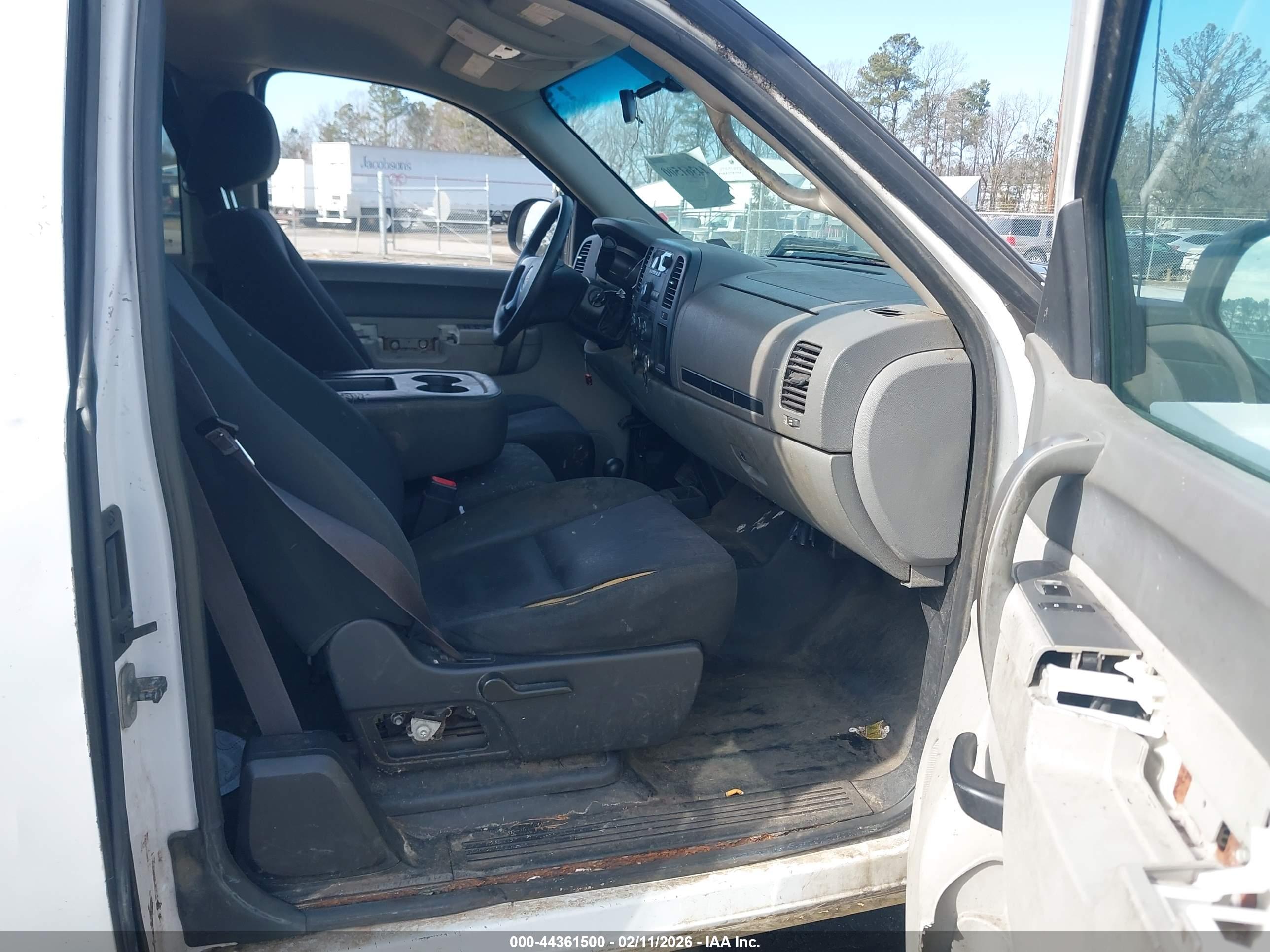 GMC SIERRA image 5