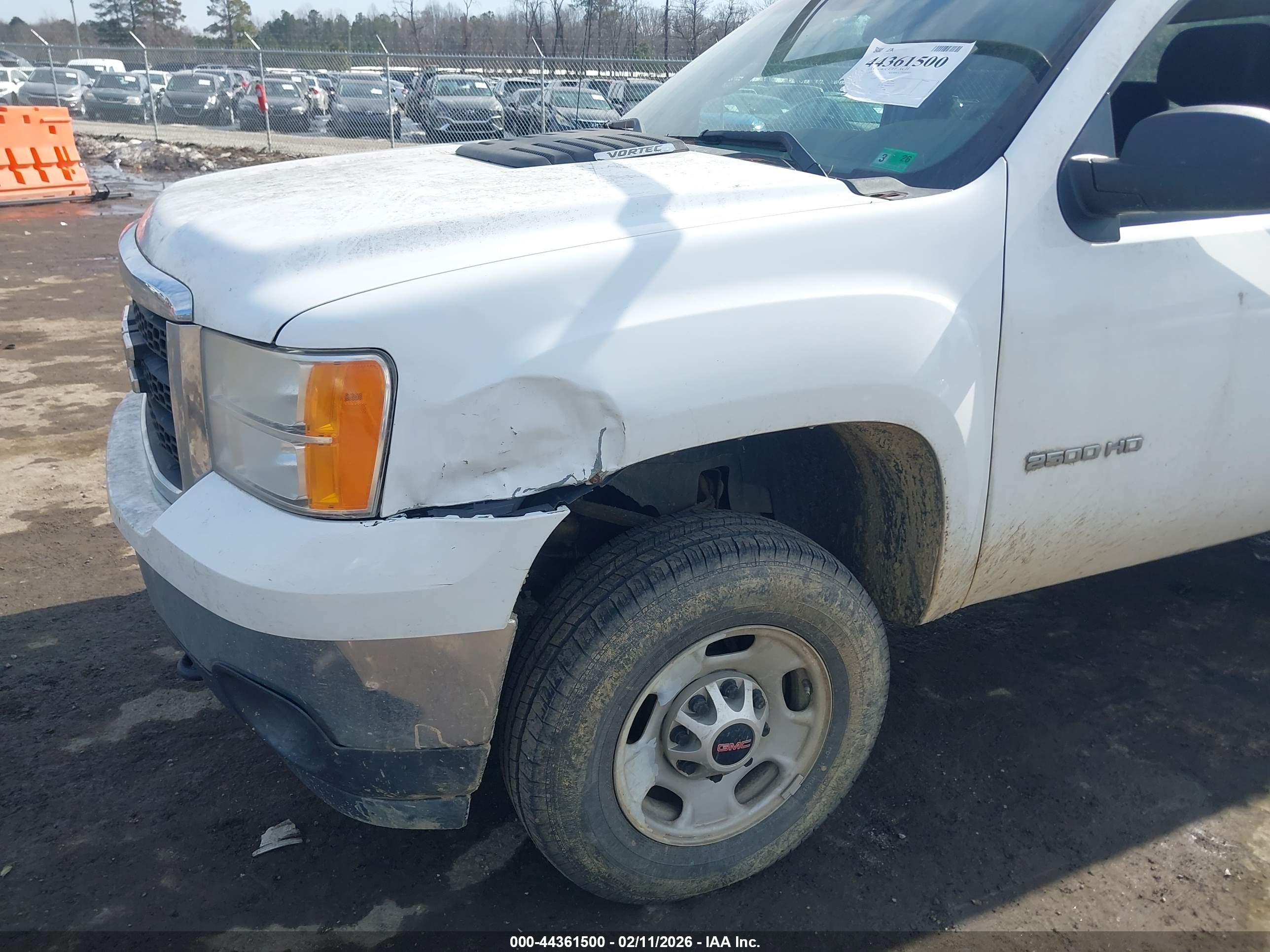 GMC SIERRA image 6
