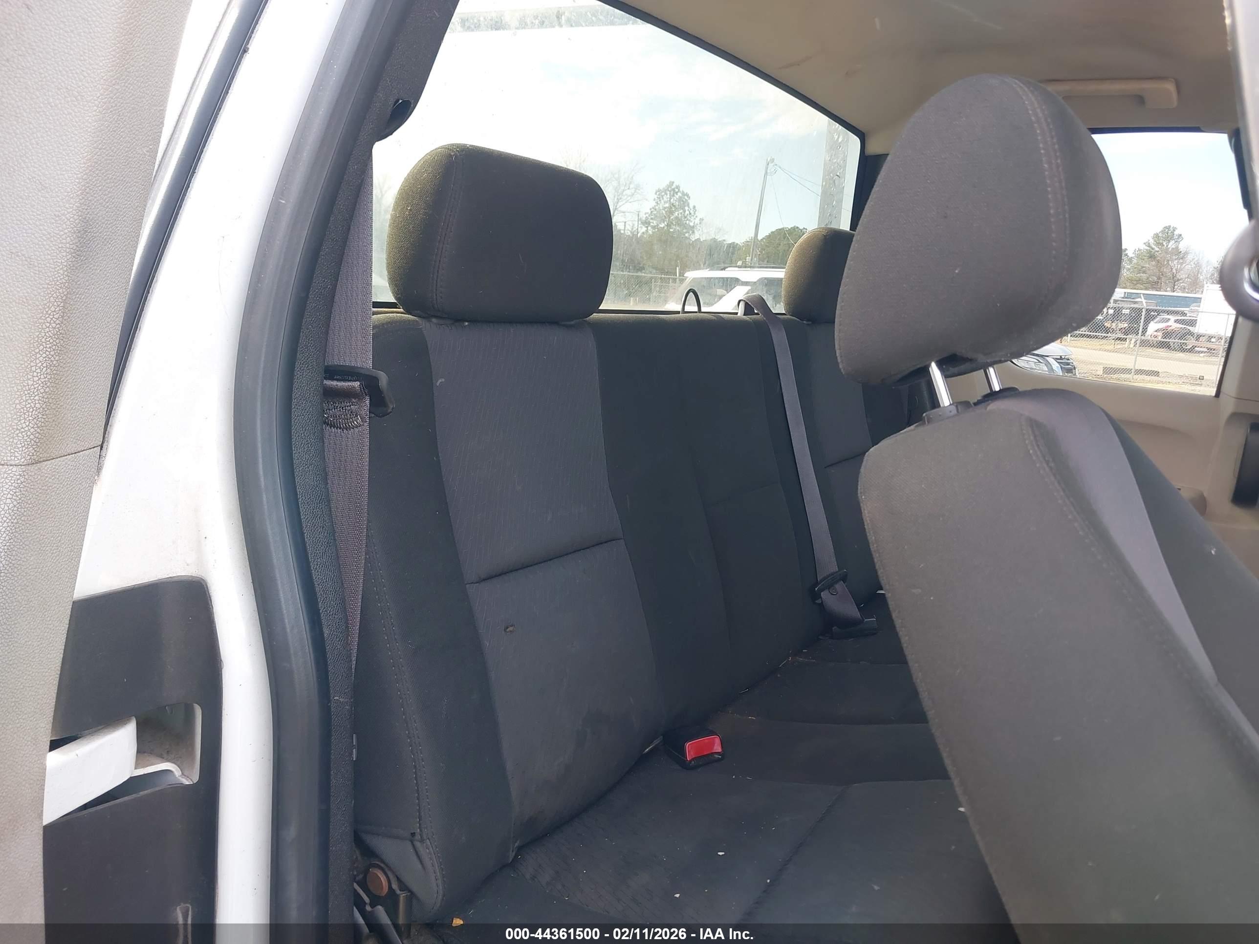GMC SIERRA image 8