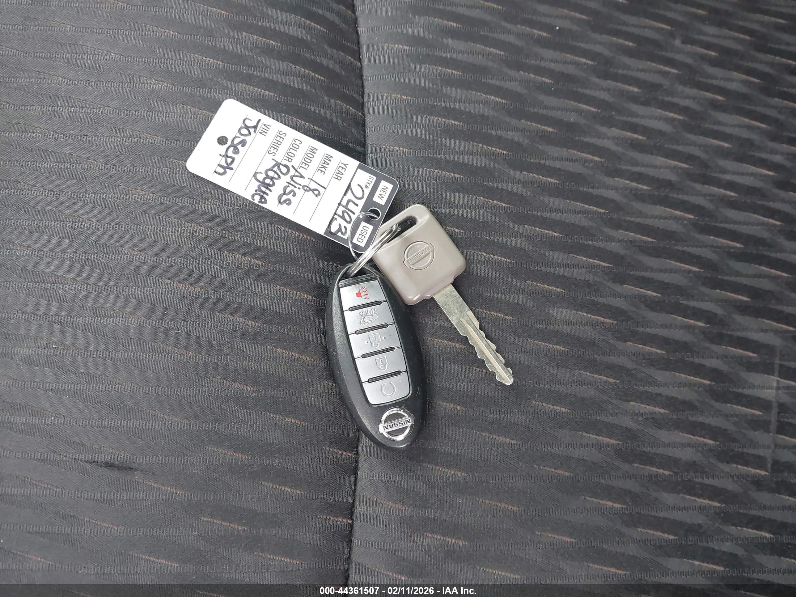 NISSAN ROGUE image 11