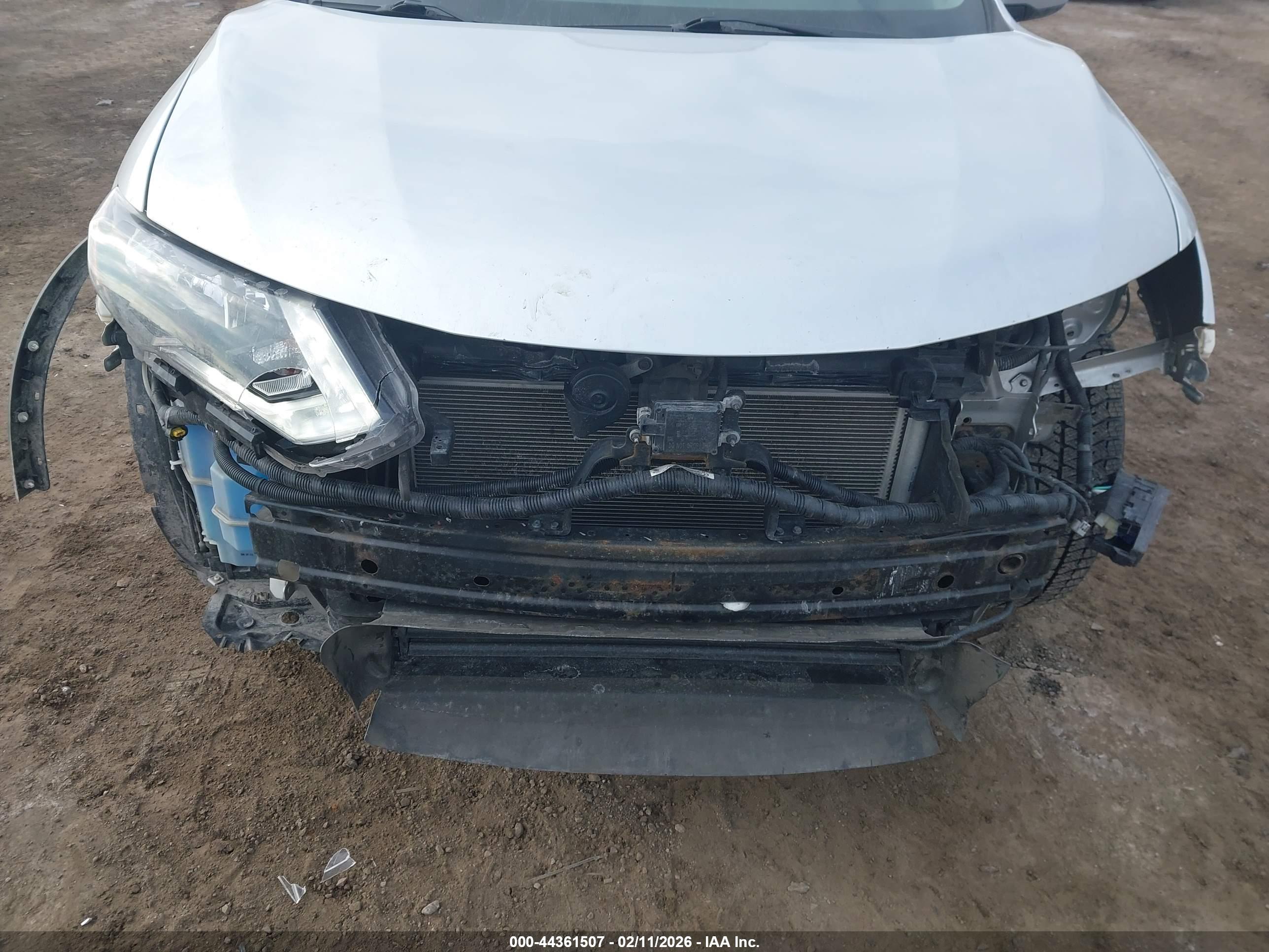 NISSAN ROGUE image 6