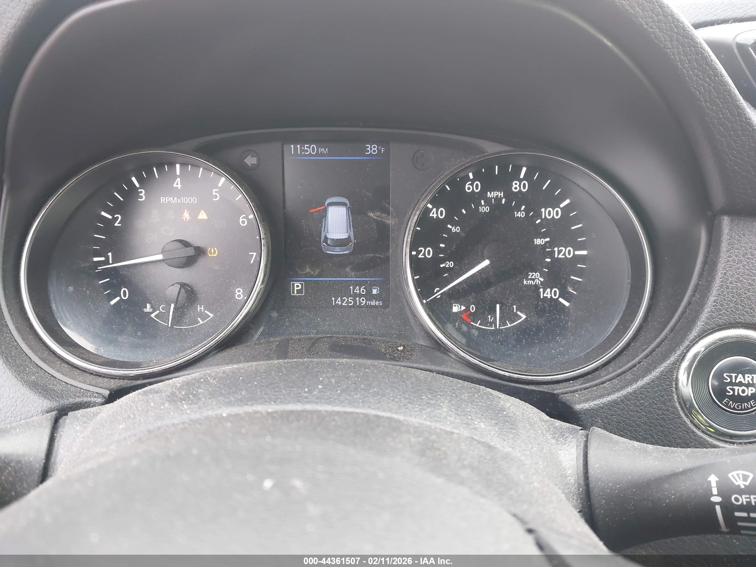 NISSAN ROGUE image 7