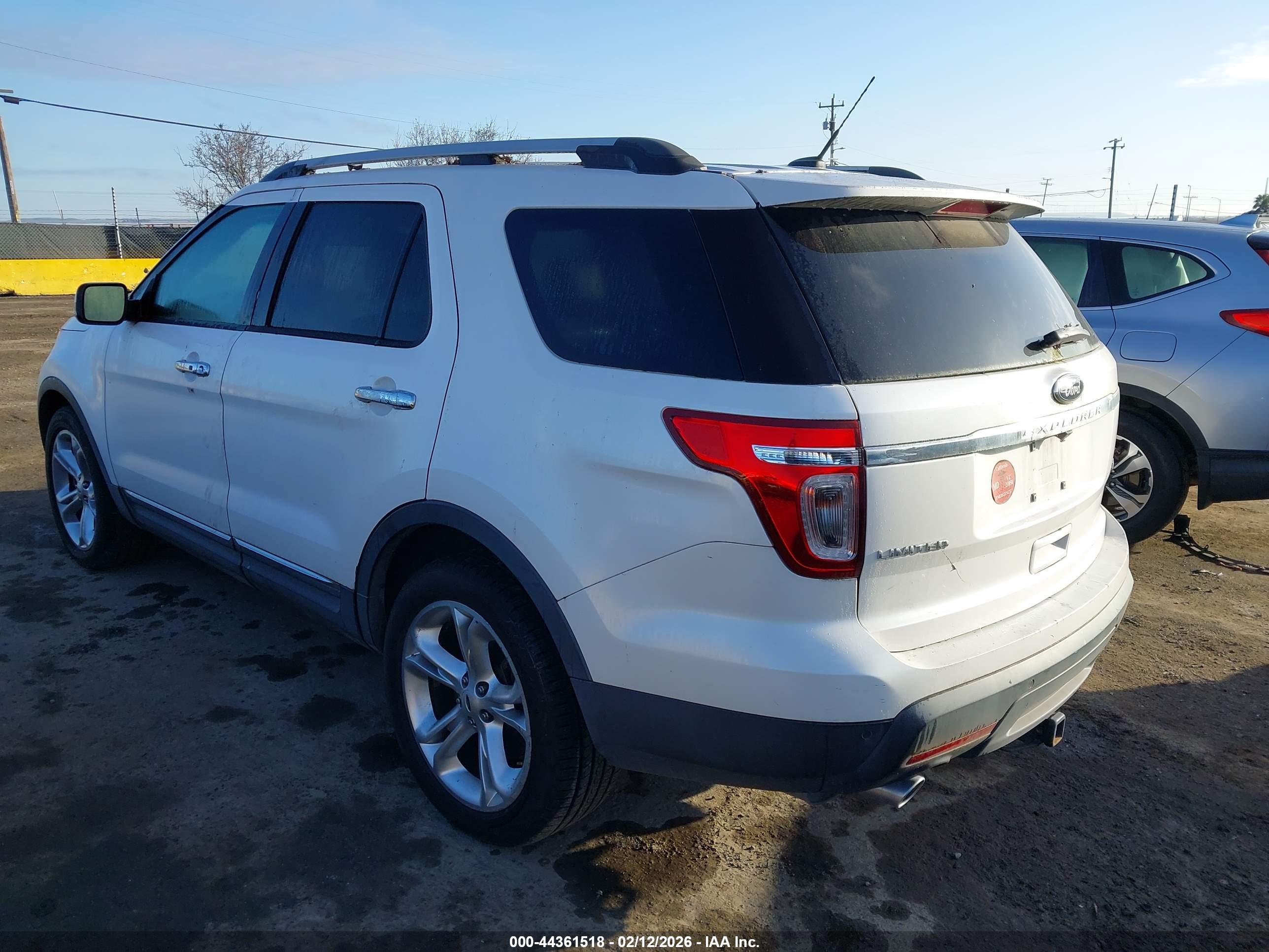 FORD EXPLORER image 3