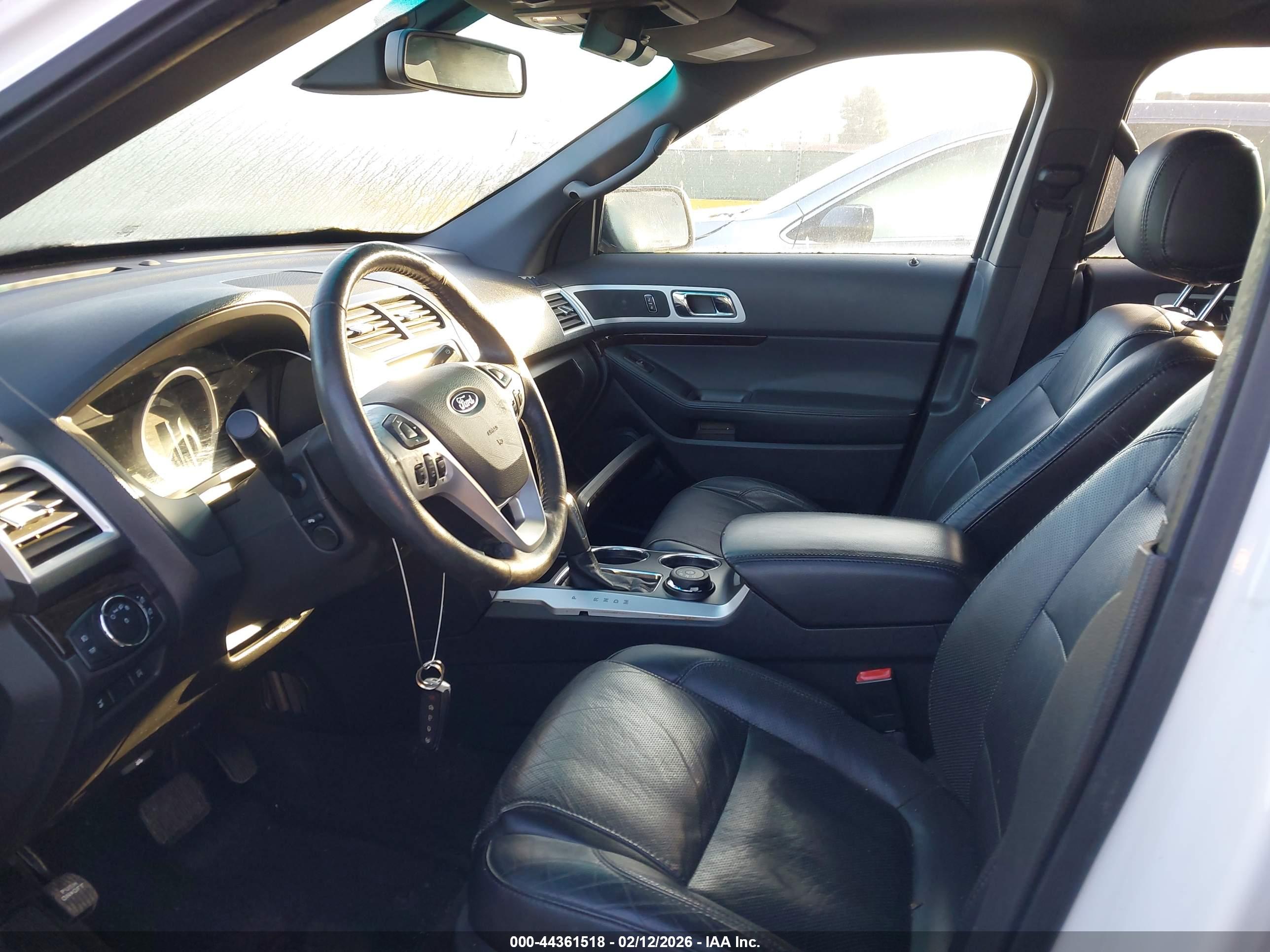 FORD EXPLORER image 5