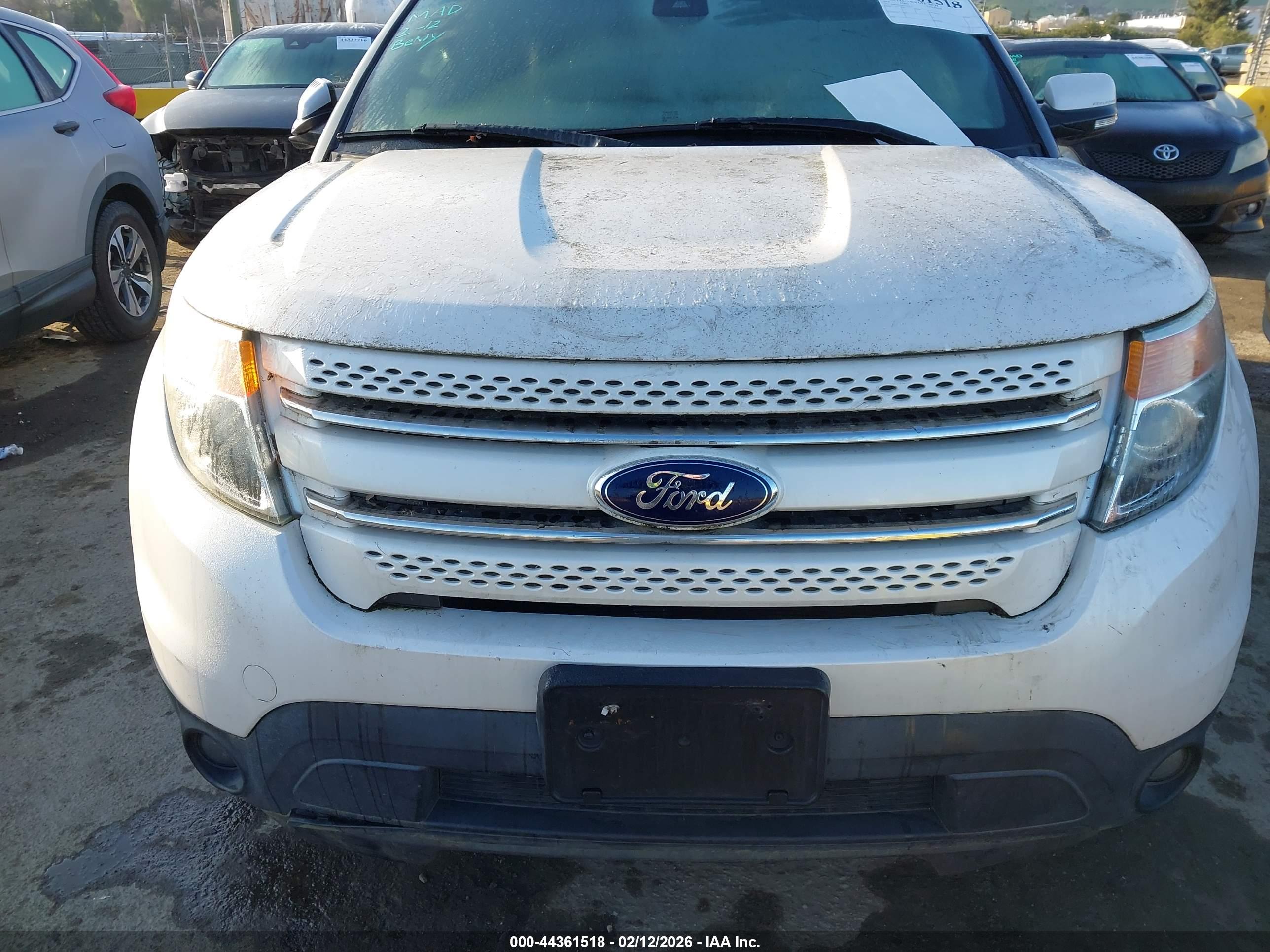 FORD EXPLORER image 6