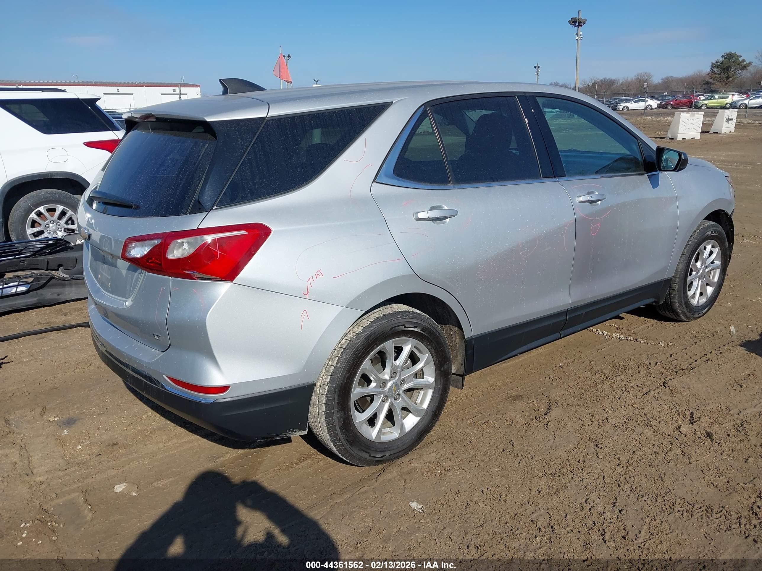 CHEVROLET EQUINOX image 4