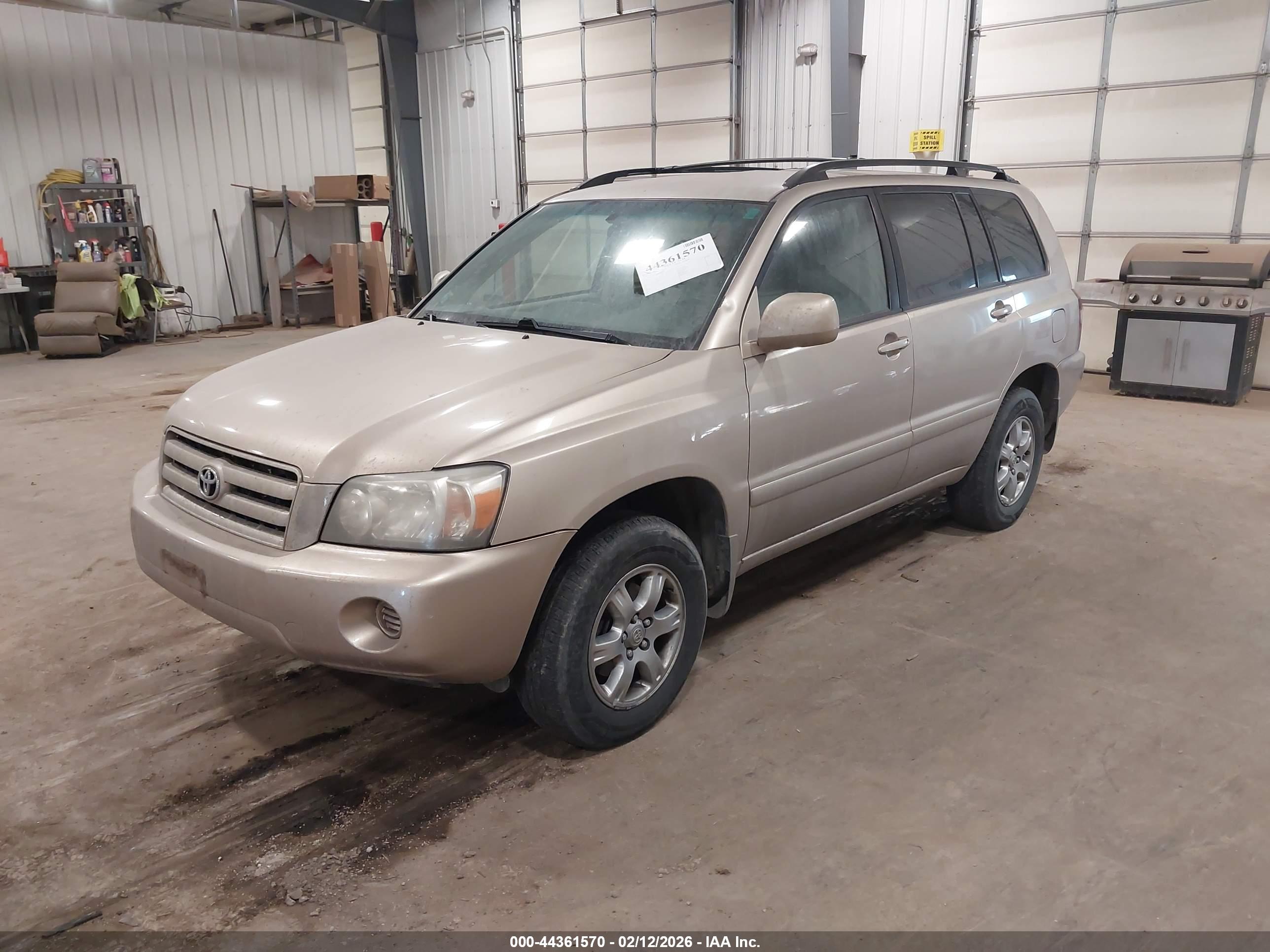 TOYOTA HIGHLANDER image 2