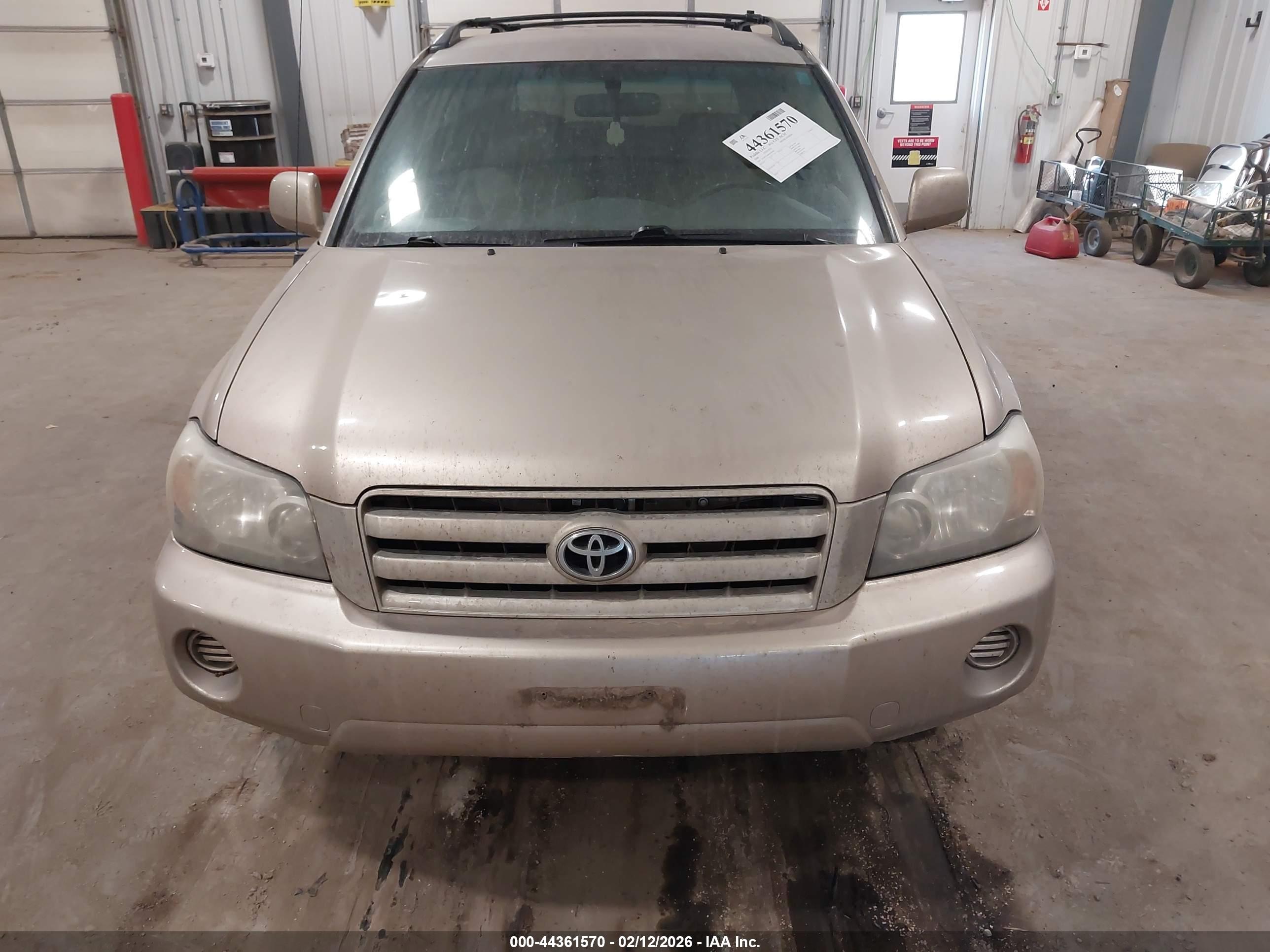 TOYOTA HIGHLANDER image 6