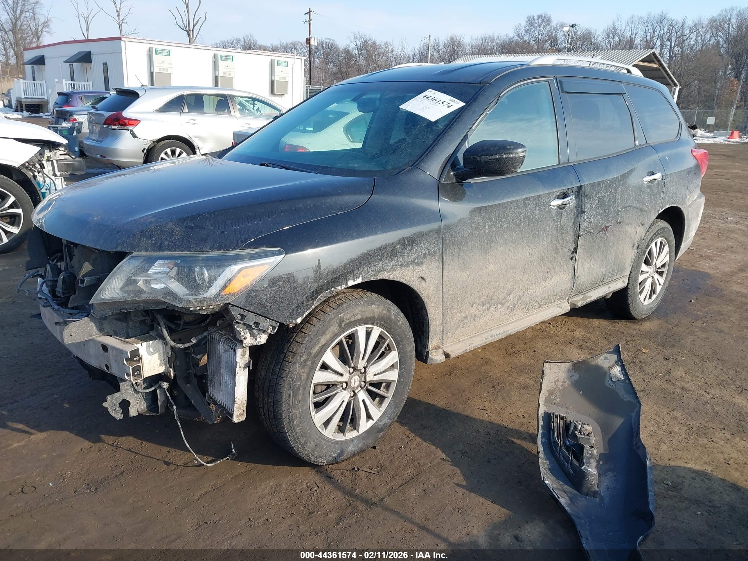 NISSAN PATHFINDER image 2