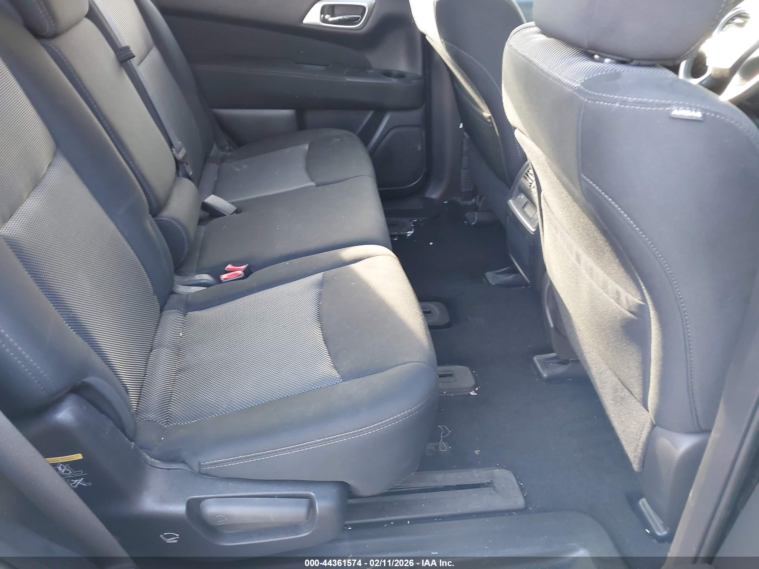 NISSAN PATHFINDER image 8