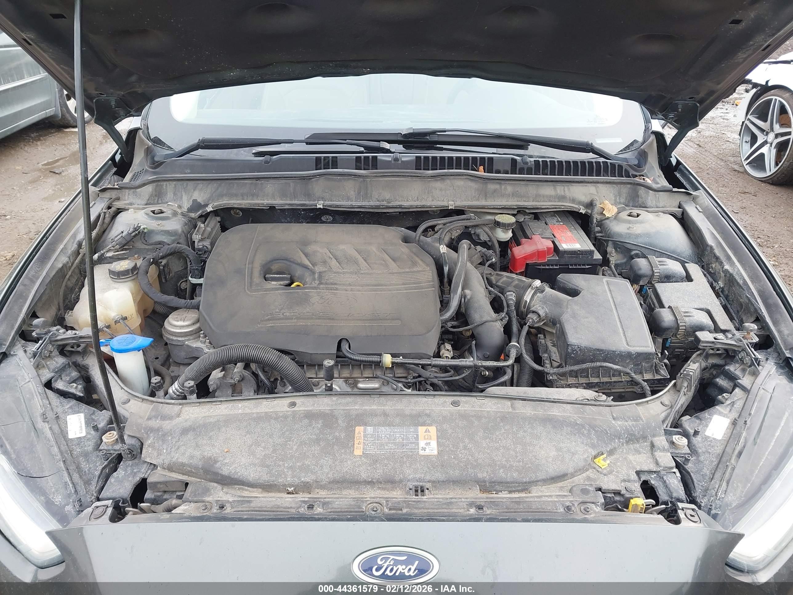 FORD FUSION image 10