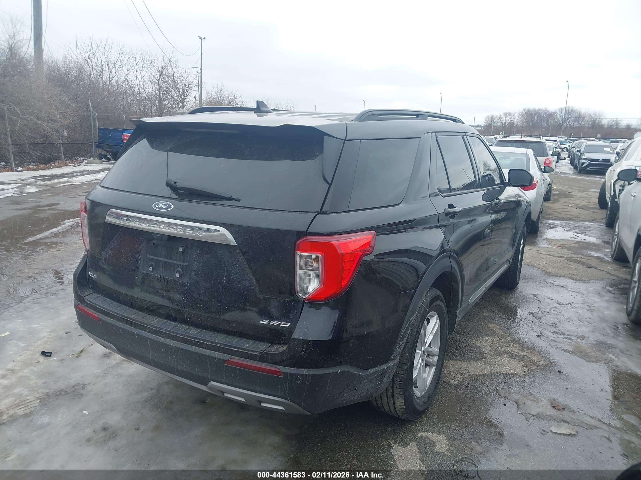 FORD EXPLORER image 4