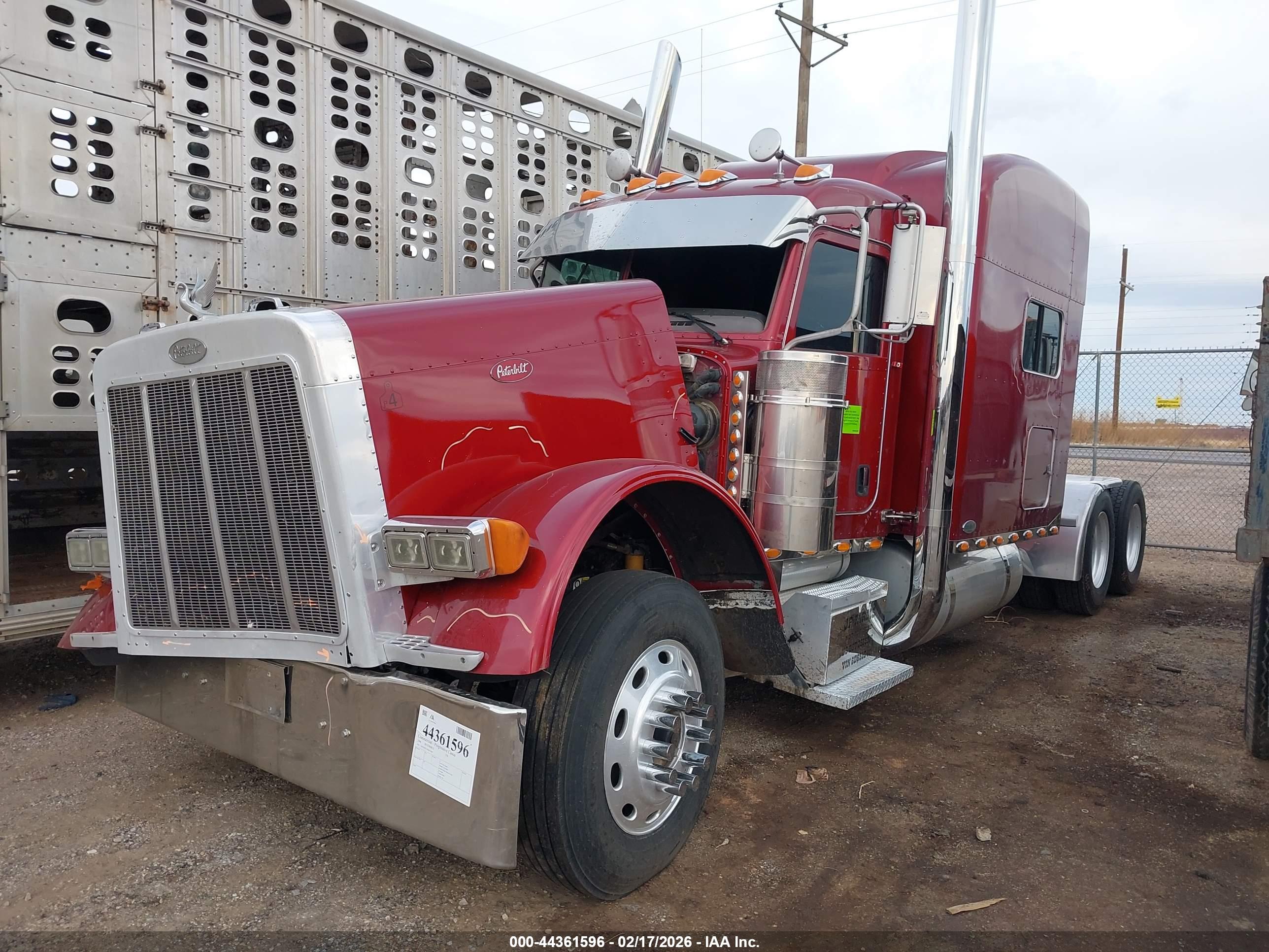 PETERBILT 379 image 2