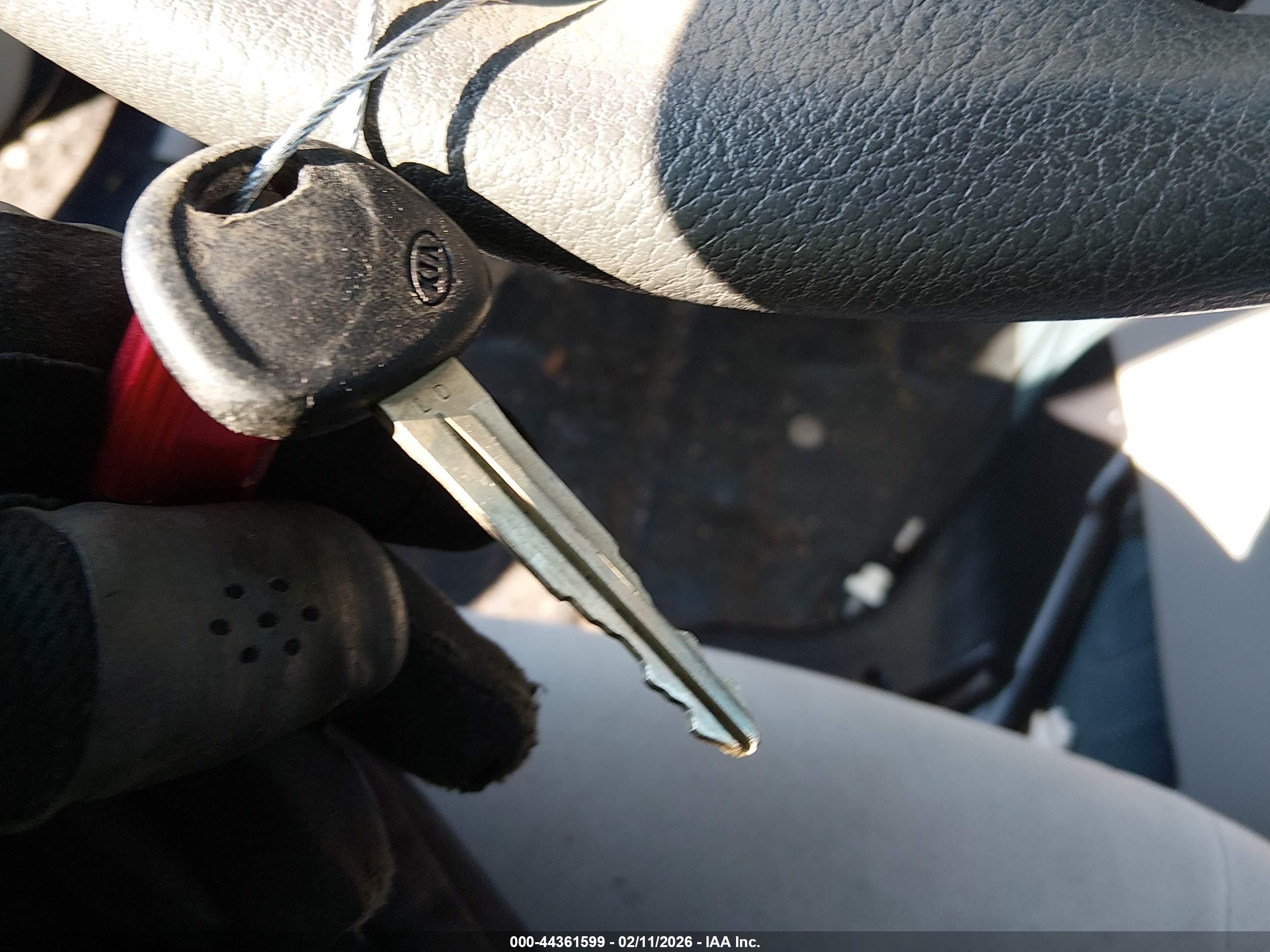 KIA SPECTRA image 11