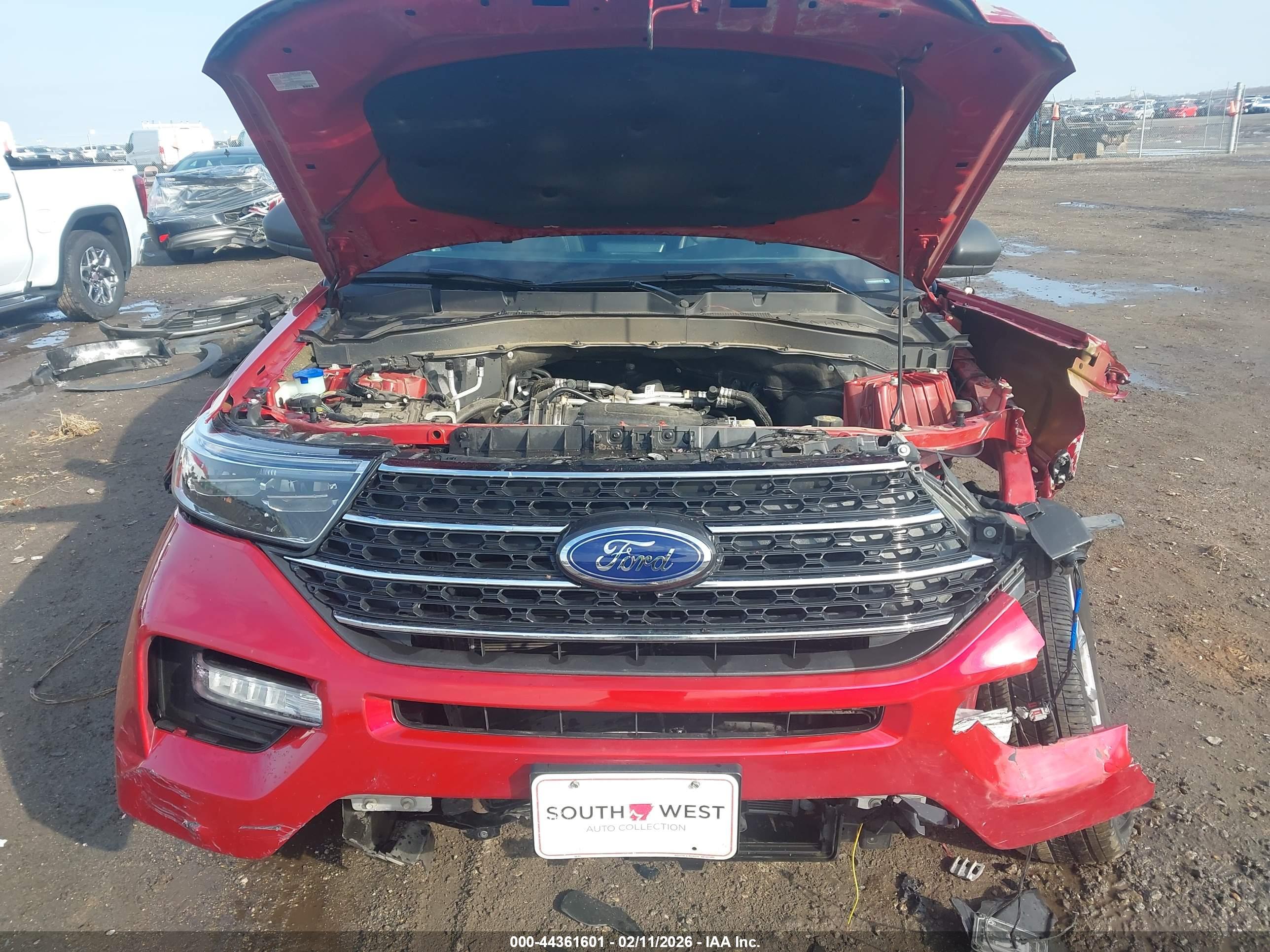 FORD EXPLORER image 10