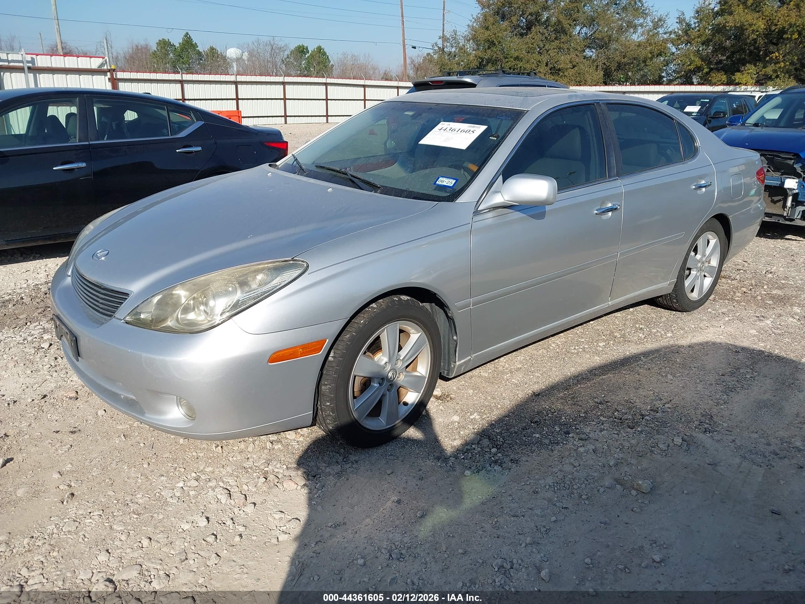 LEXUS ES image 2