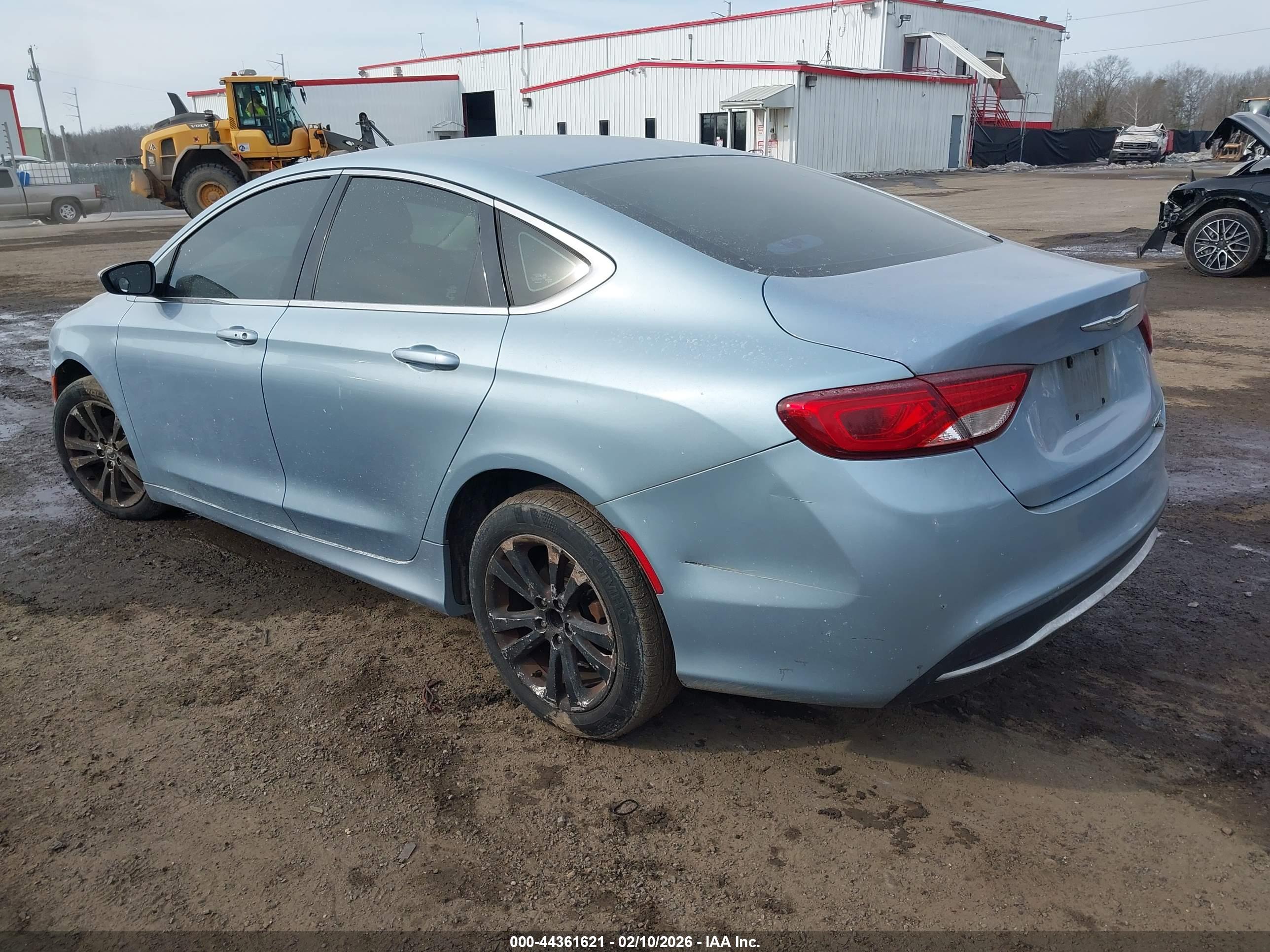 CHRYSLER 200 image 3
