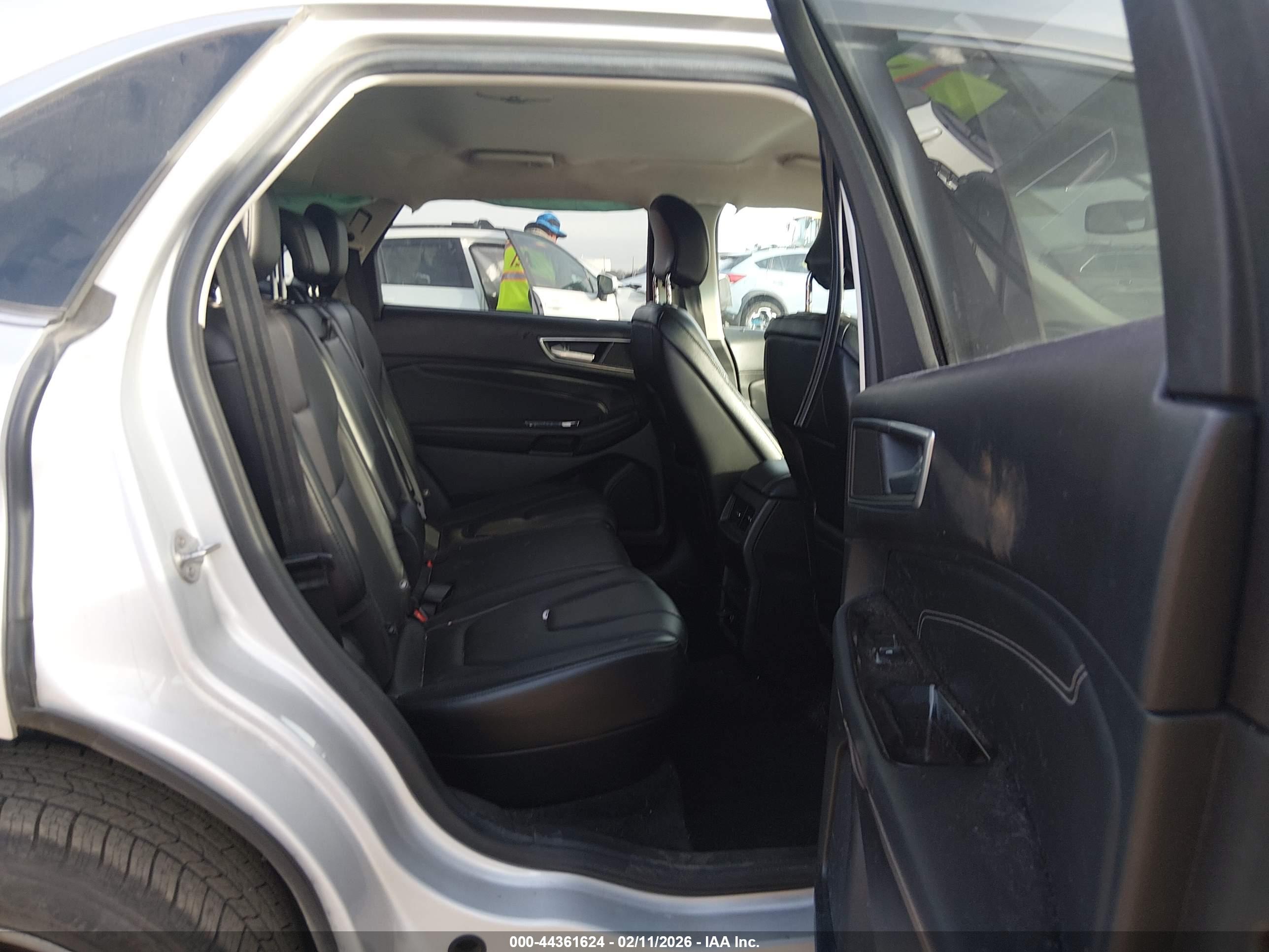 FORD EDGE image 8