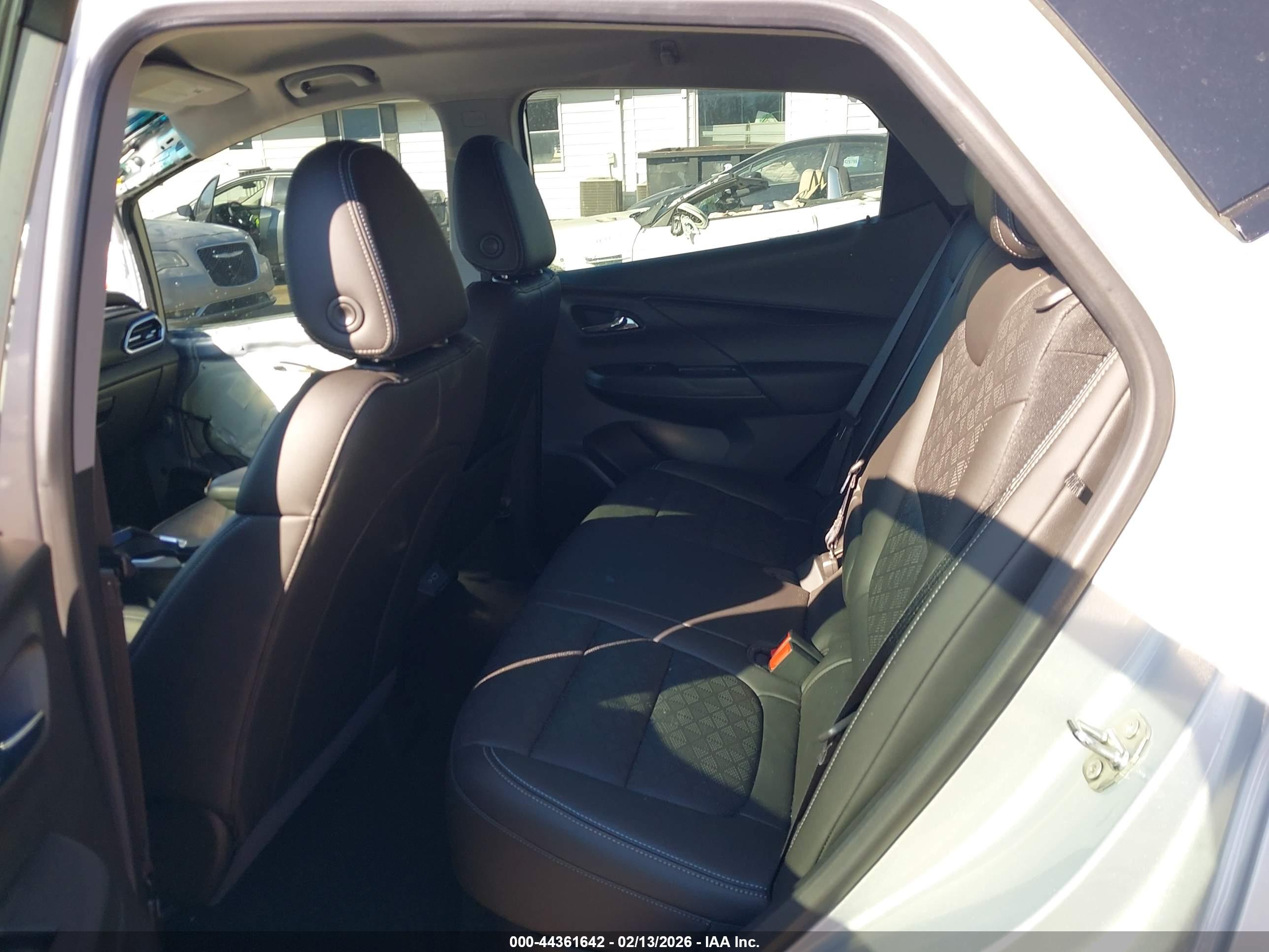 CHEVROLET BOLT image 8
