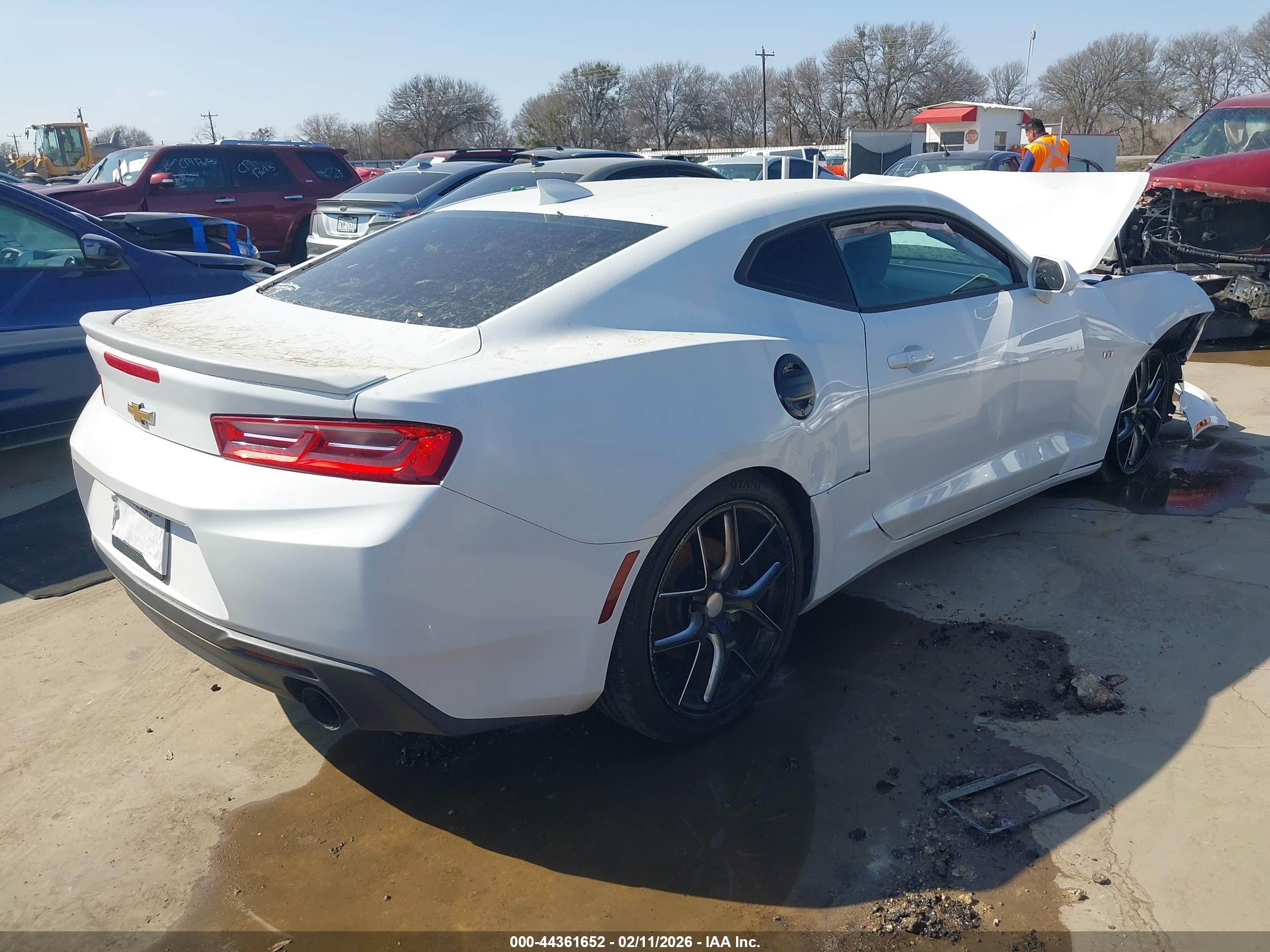 CHEVROLET CAMARO image 4