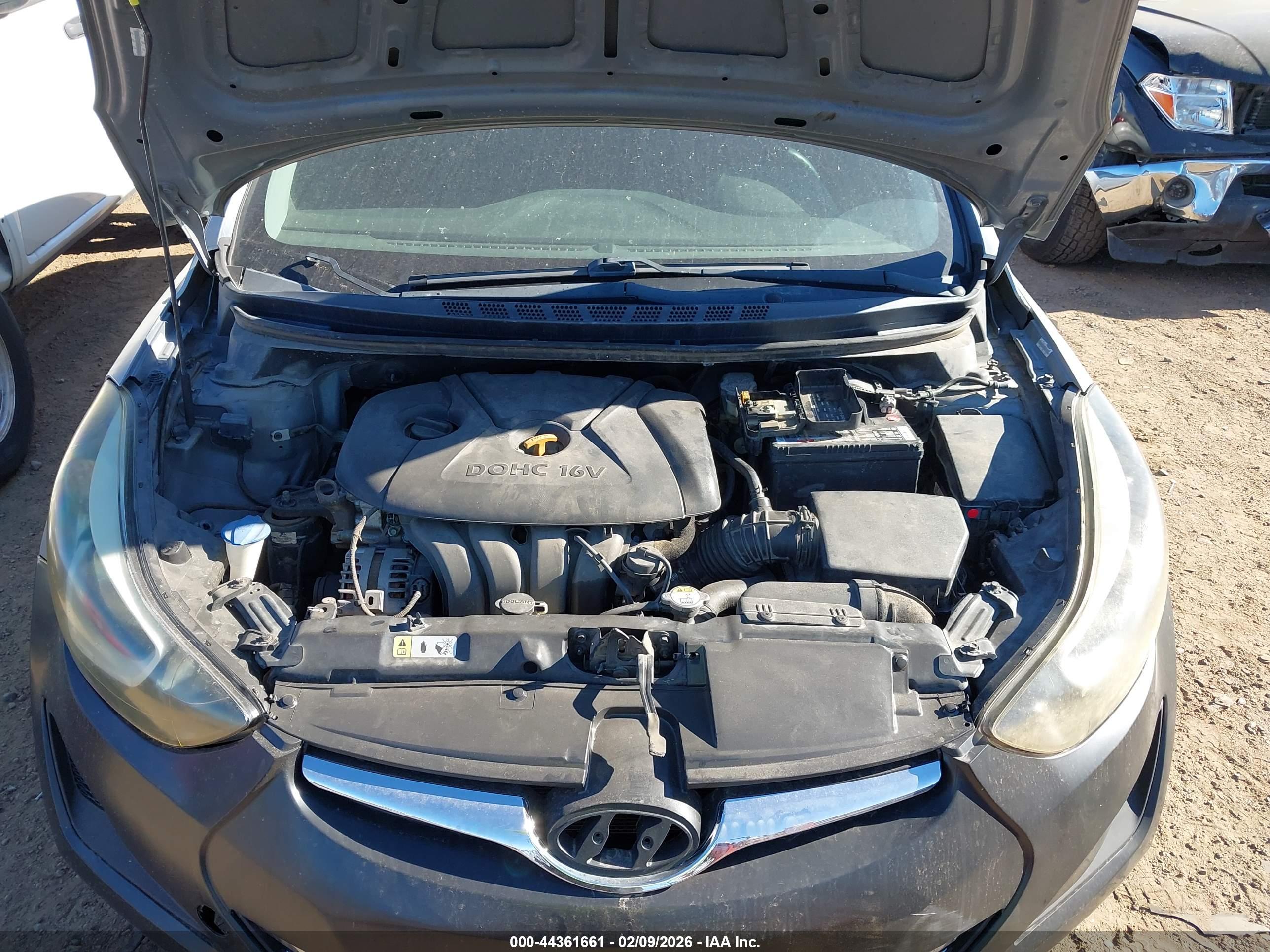 HYUNDAI ELANTRA image 10