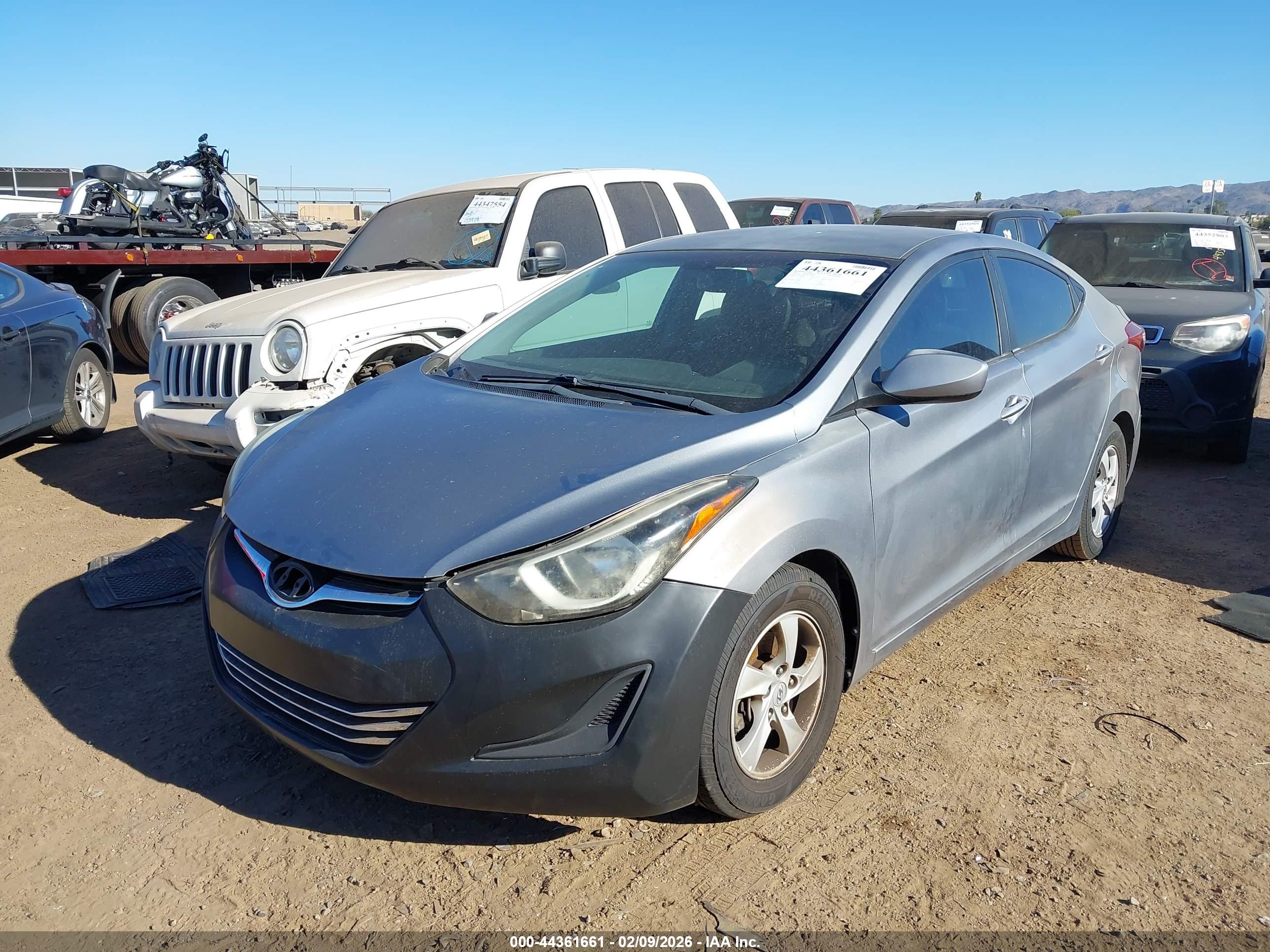 HYUNDAI ELANTRA image 2